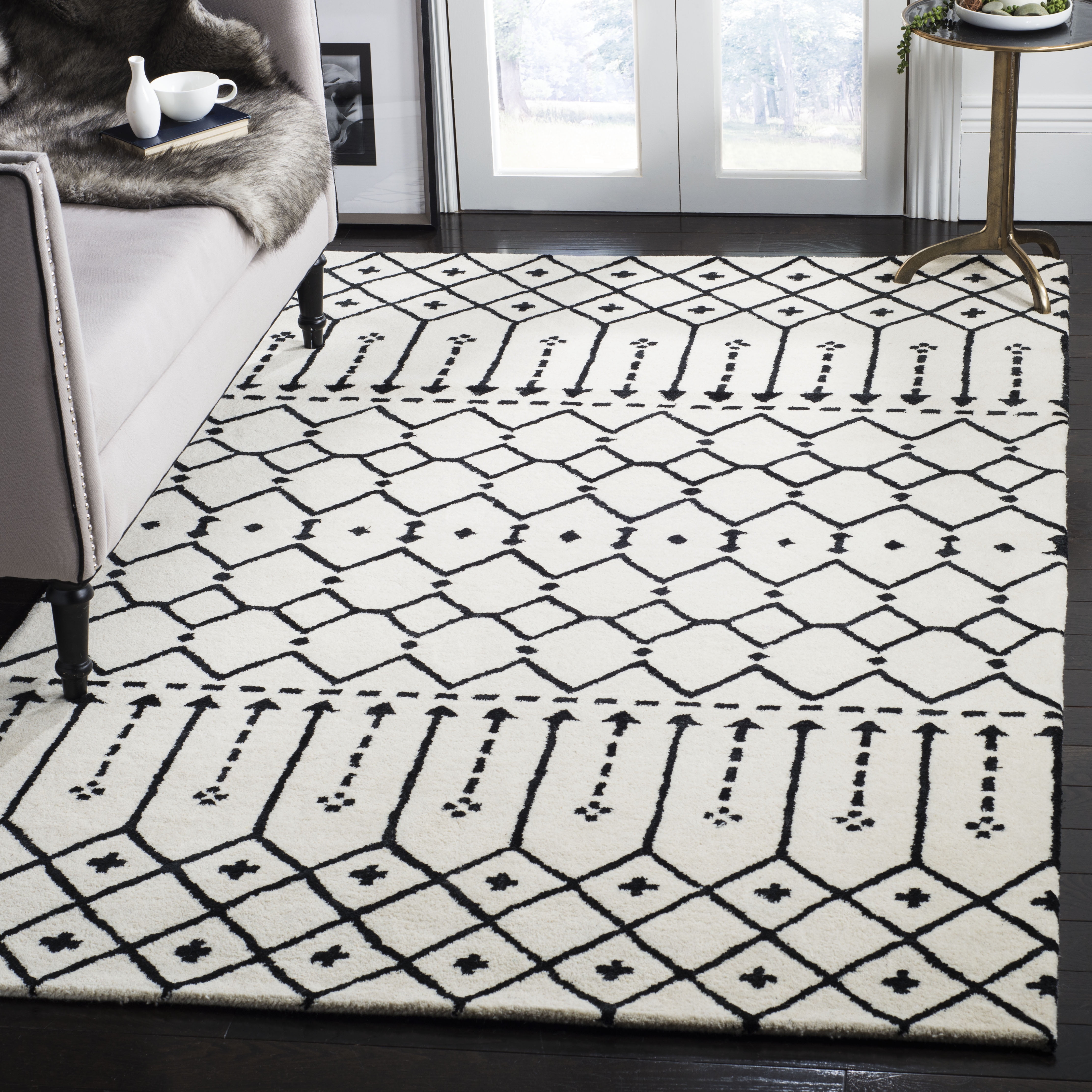 Safavieh Himalaya Darin Geometric Area Rug or Runner