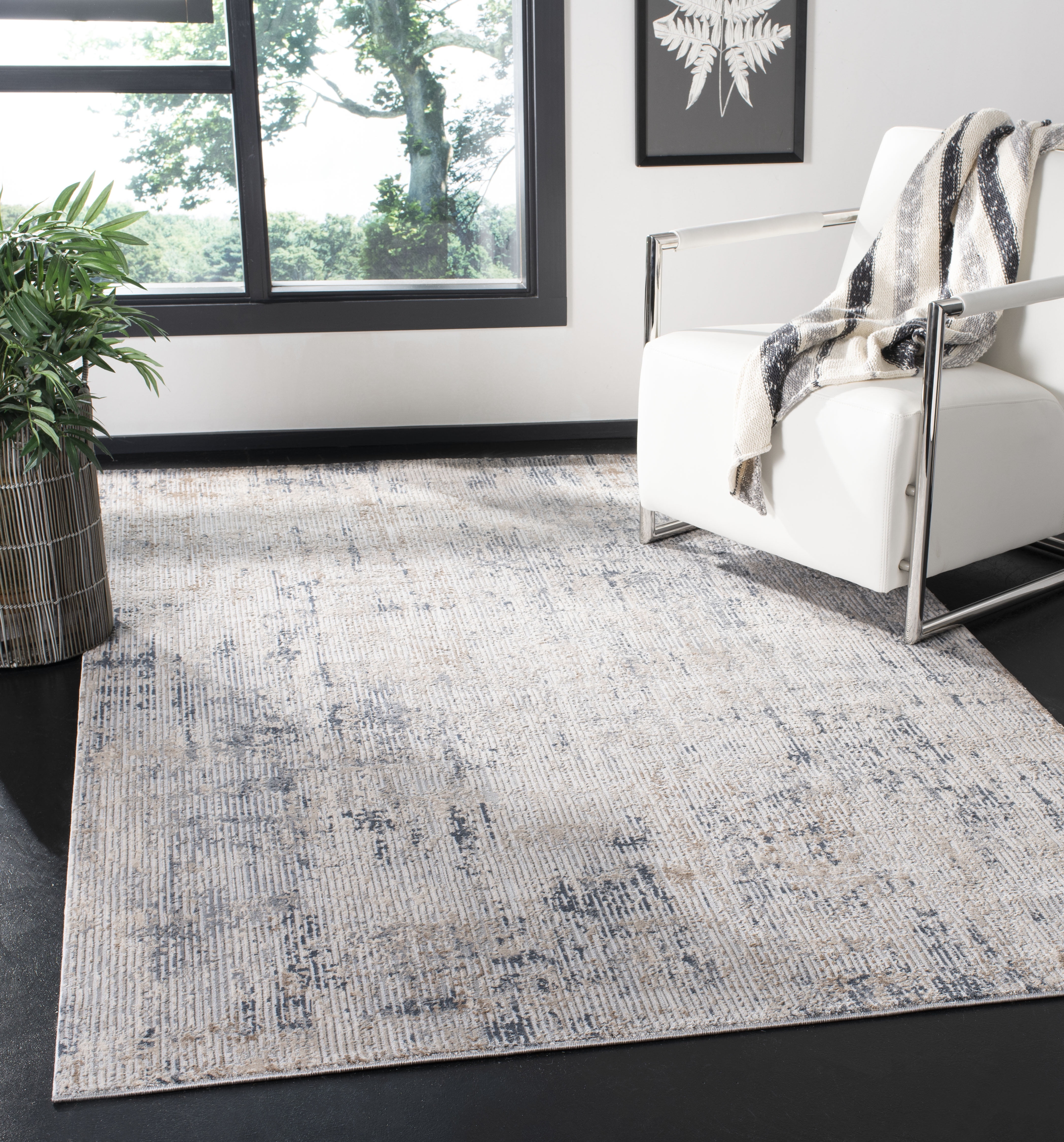 Safavieh  Invista Nyah Contemporary Rug 4' x 6' 4' x 6' Indoor Rectangle