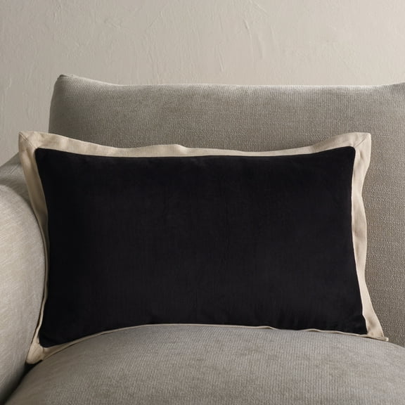 Safavieh Jordy 12" x 20" Modern Cotton Decorative Pillows, Black/Natural