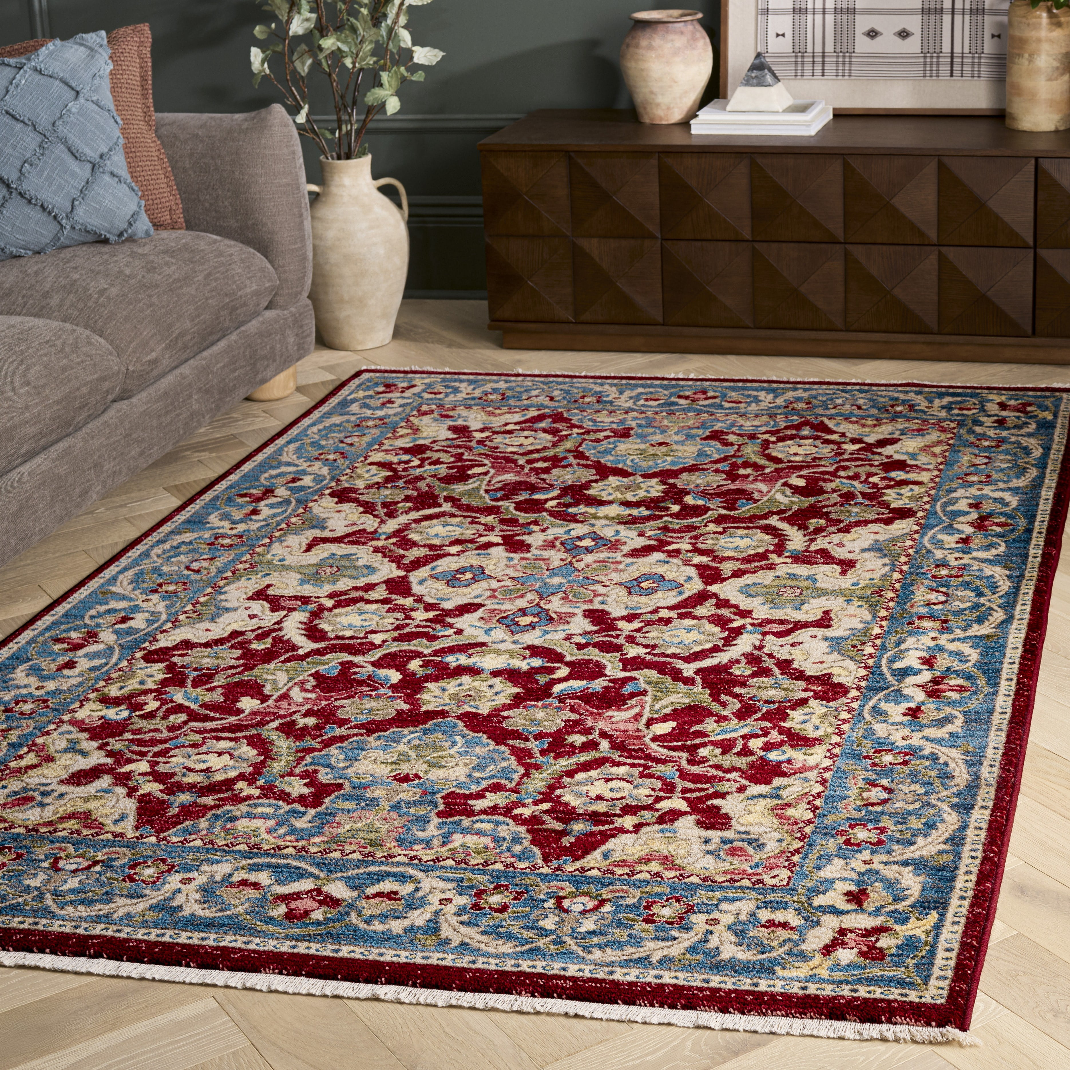 Safavieh Kashan Vincent Oriental Area Rug, Red/Blue, 3'3" x 3'3" Square