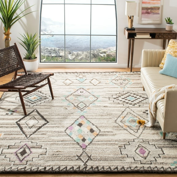 Safavieh Kenya 5' X 8' Hand Knotted Wool and Cotton Rug in Natural