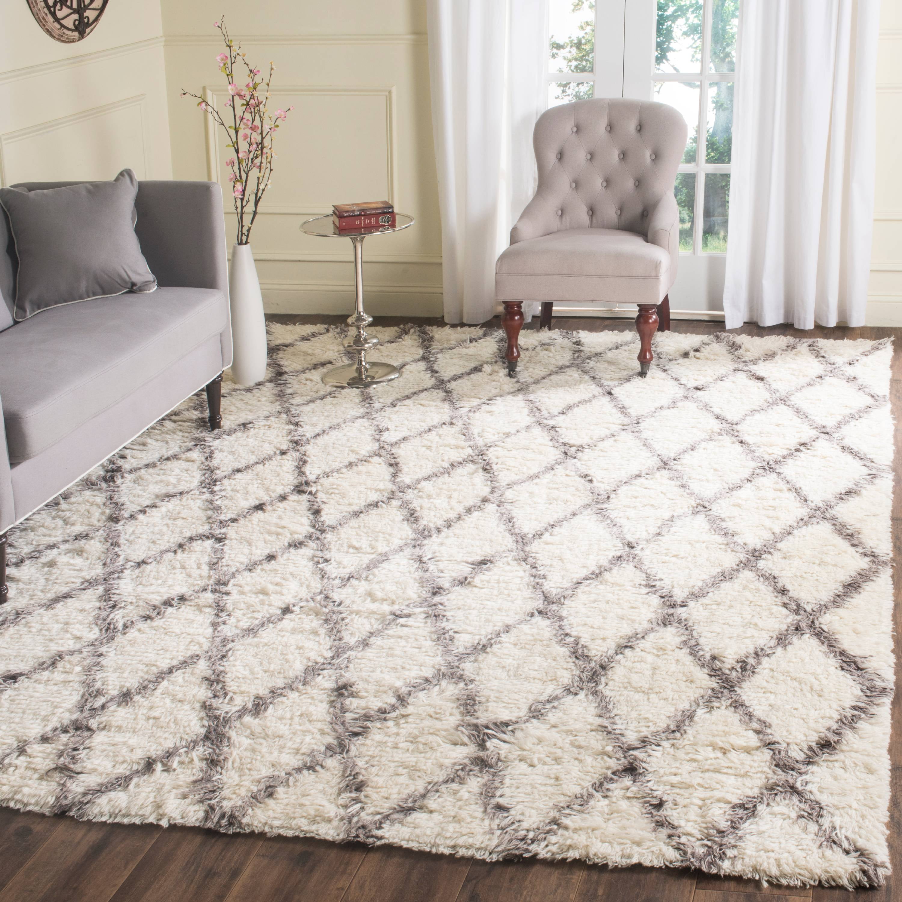 Safavieh Kenya London Geometric Plush Area Rug