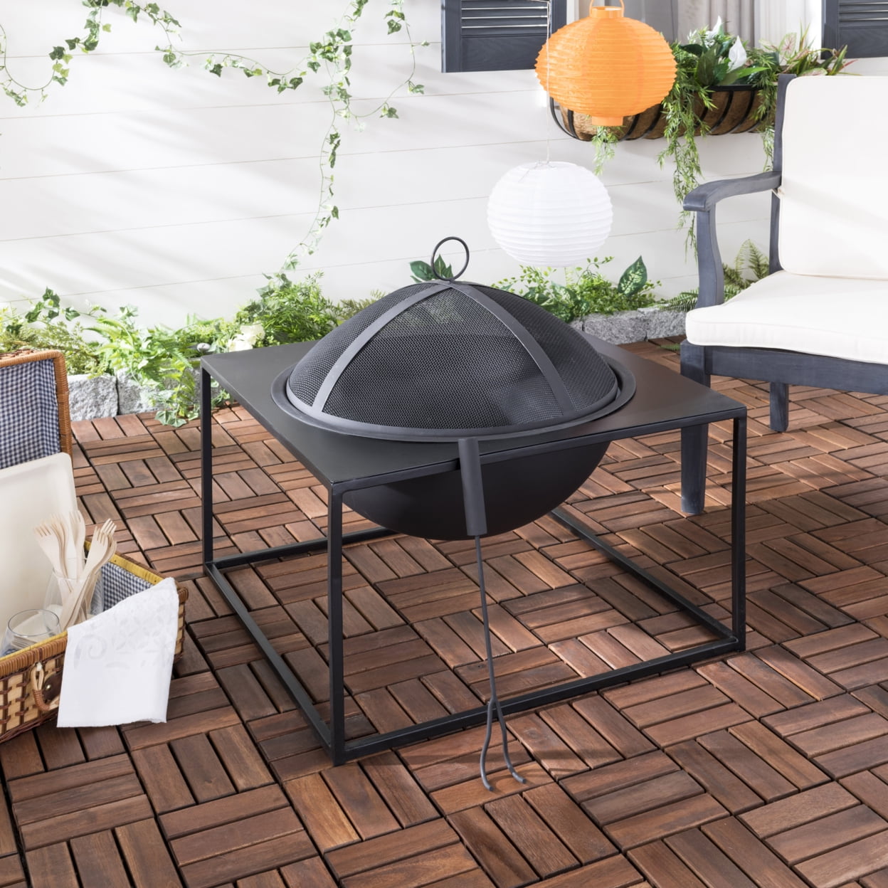 Safavieh Leros Outdoor Modern Square Fire Pit with Cover