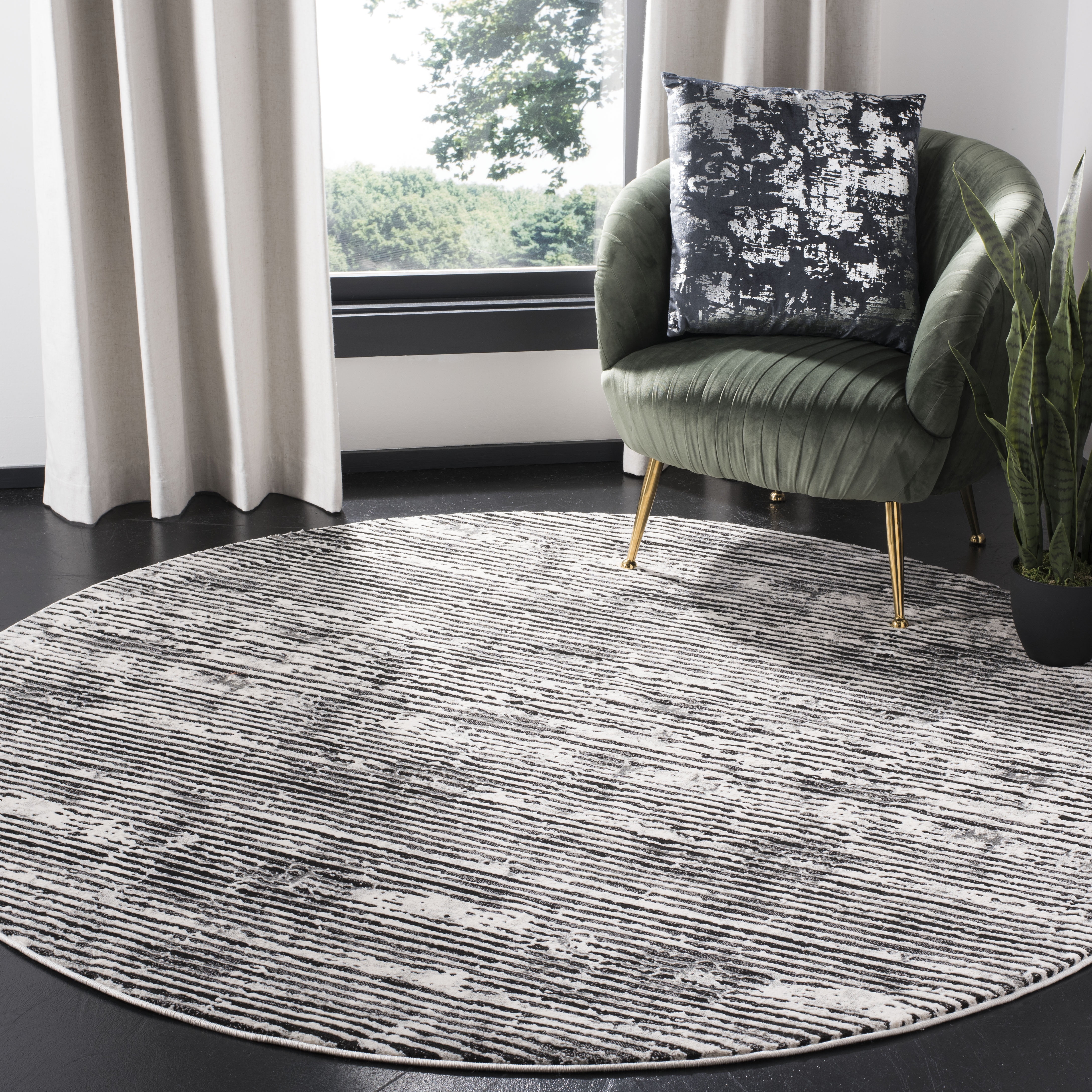 Safavieh Lurex 6'7" Round Rug in Black and Gray