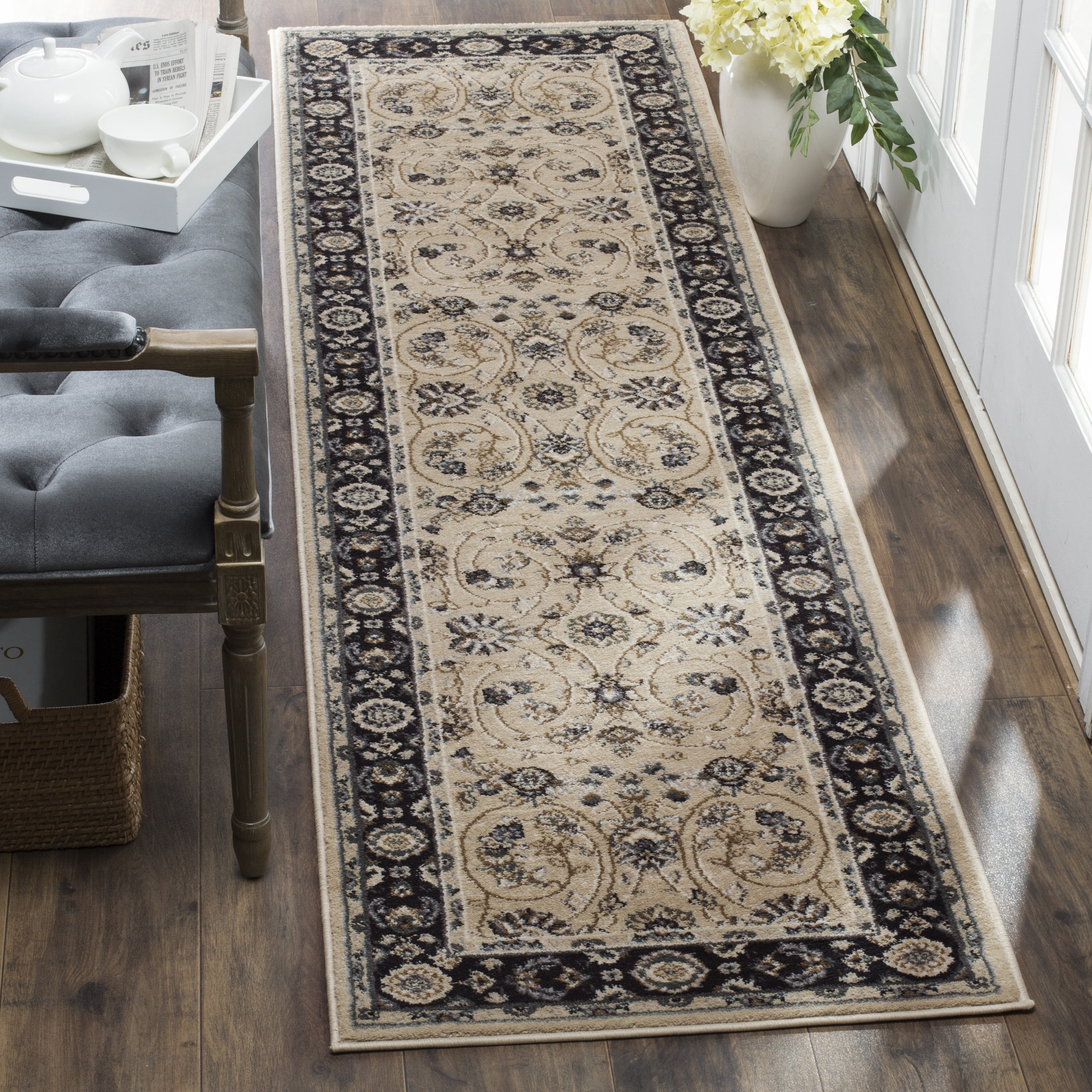 Safavieh Lyndhurst Janel Floral Runner Rug, Light Beige/Anthracite, 2'3" x 10'