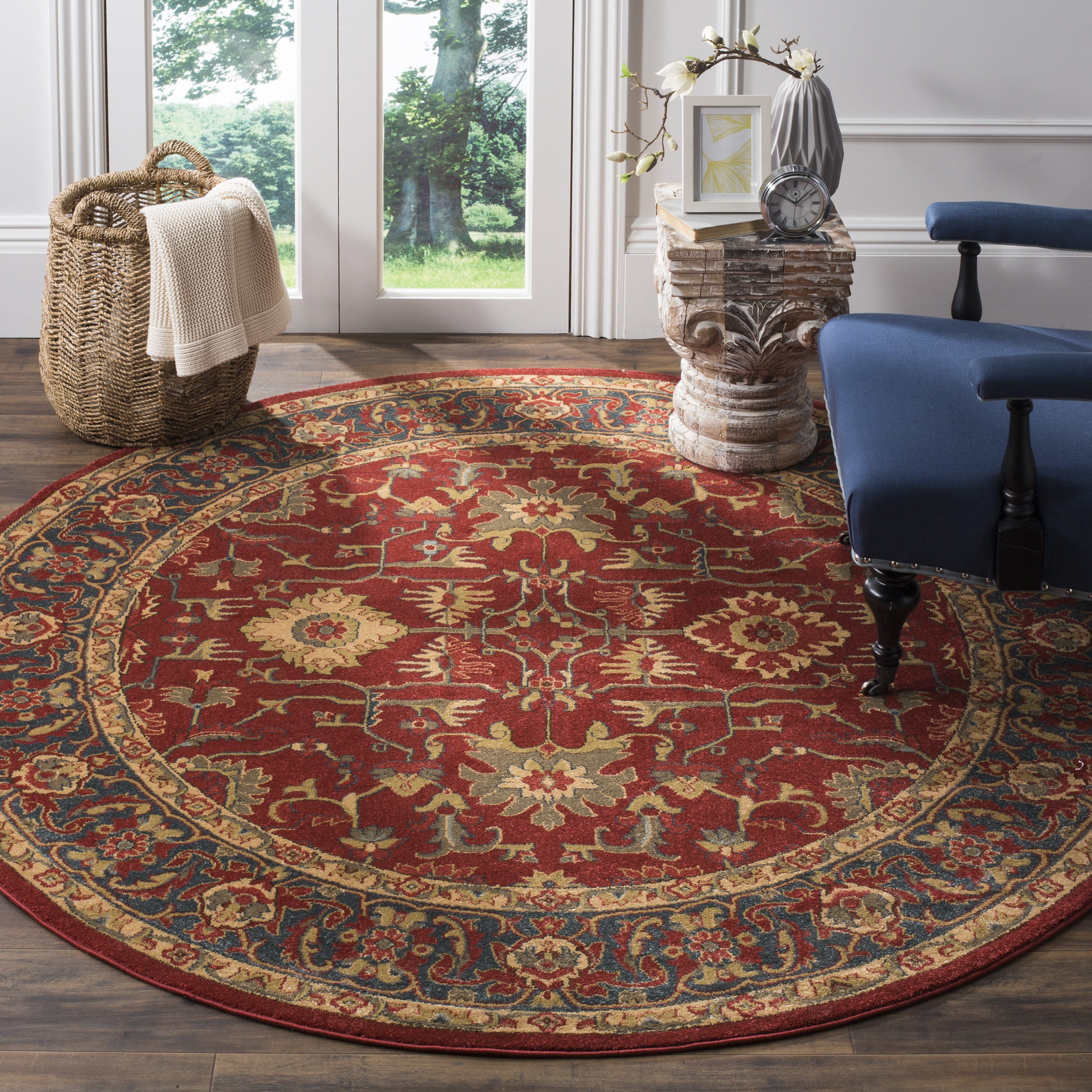 Safavieh Mahal Bentley Oriental Area Rug, Red/Navy, 5'1" x 5'1" Round