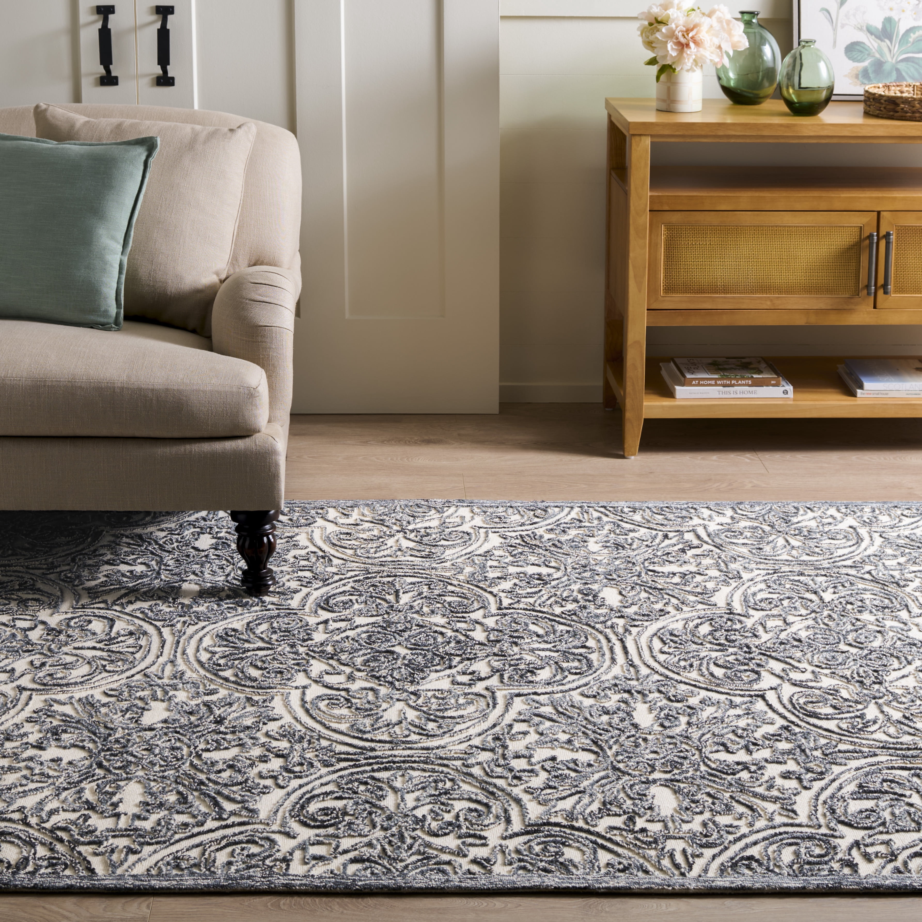 Safavieh Martha Stewart Trace Justina Floral Area Rug, Ivory/Black, 8' x 10'