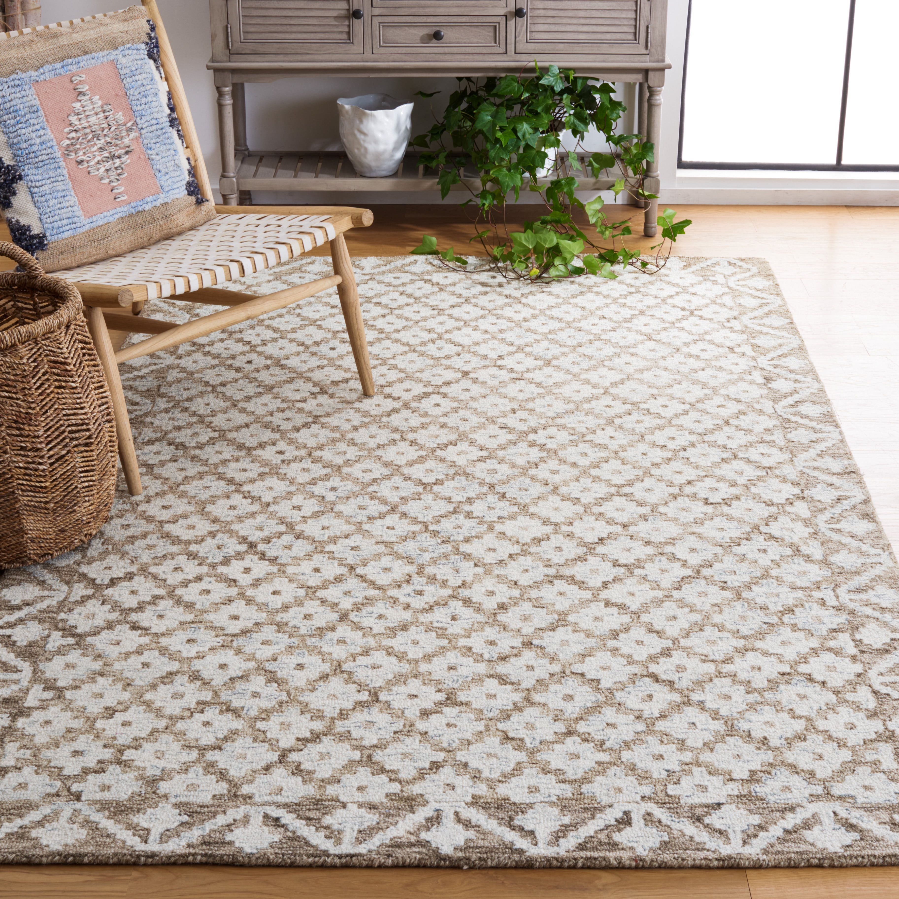Safavieh Metro Frigg Floral Area Rug, Beige/Sage, 4' x 4' Square