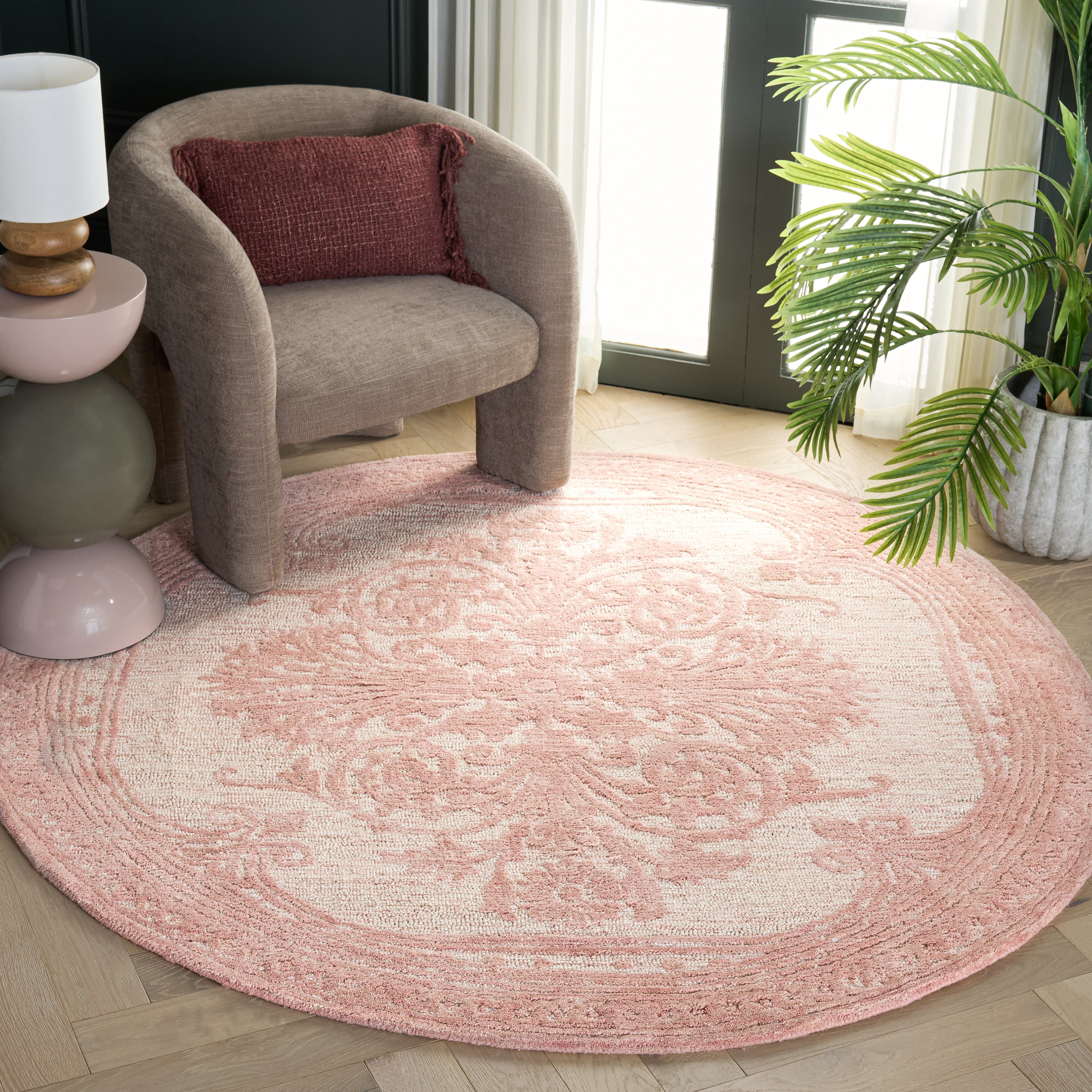 Safavieh Metro Gertrude Medallion Area Rug, Pink/Ivory, 6' x 6' Round
