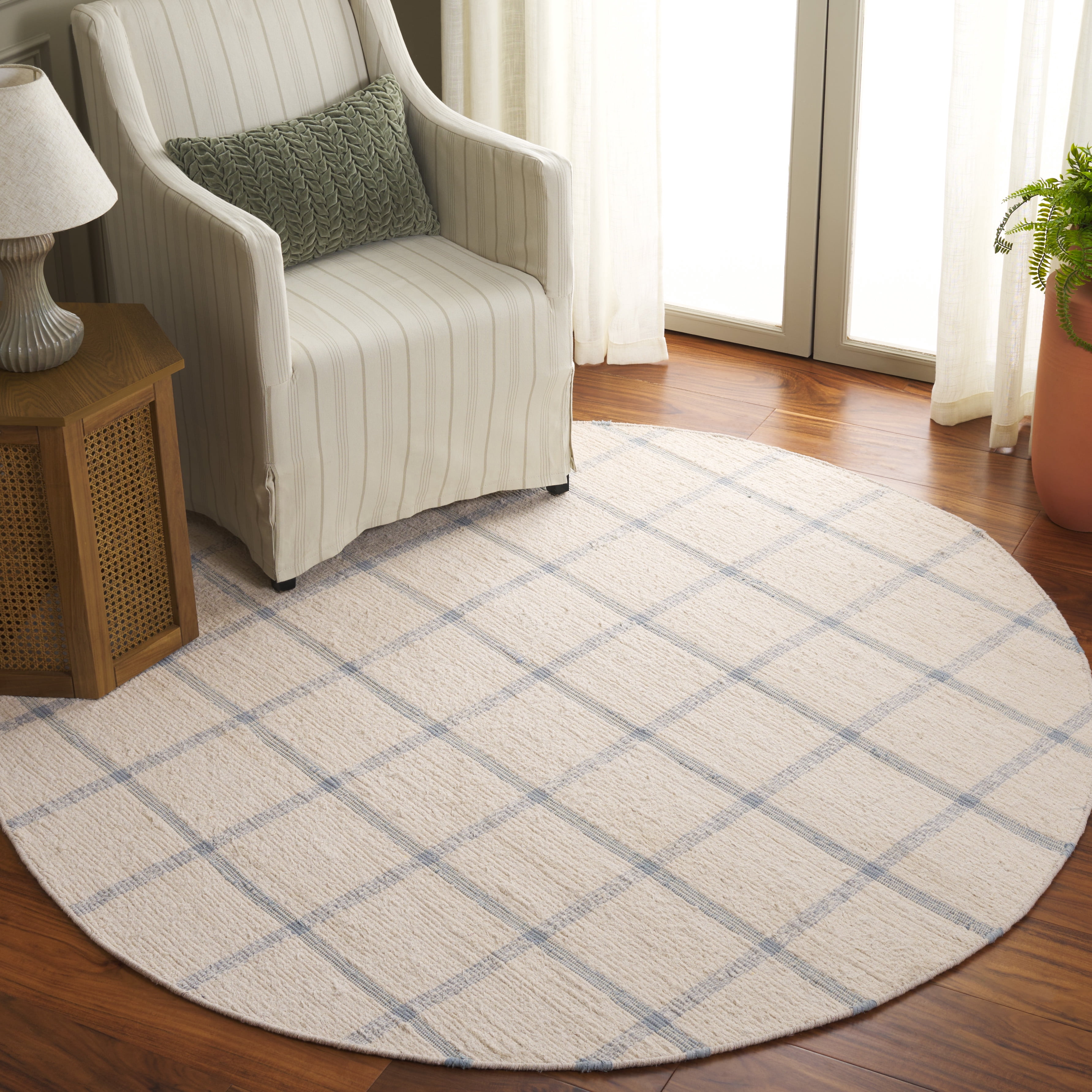 Safavieh Montauk Bevin Checkered Area Rug, Ivory/Blue, 4' x 4' Round