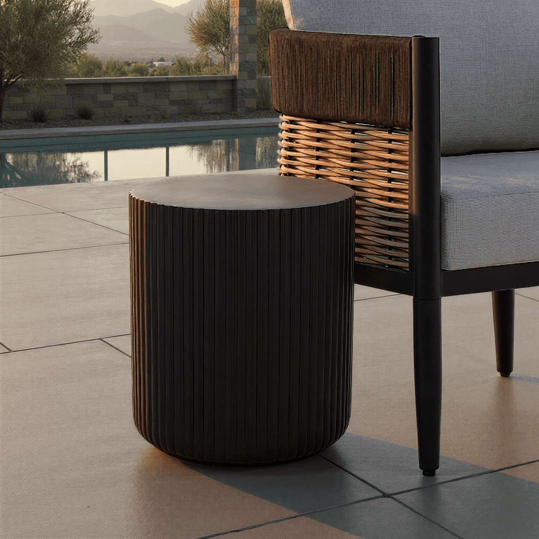 Safavieh Napa Outdoor Modern Cement Round End Table, Matte Black