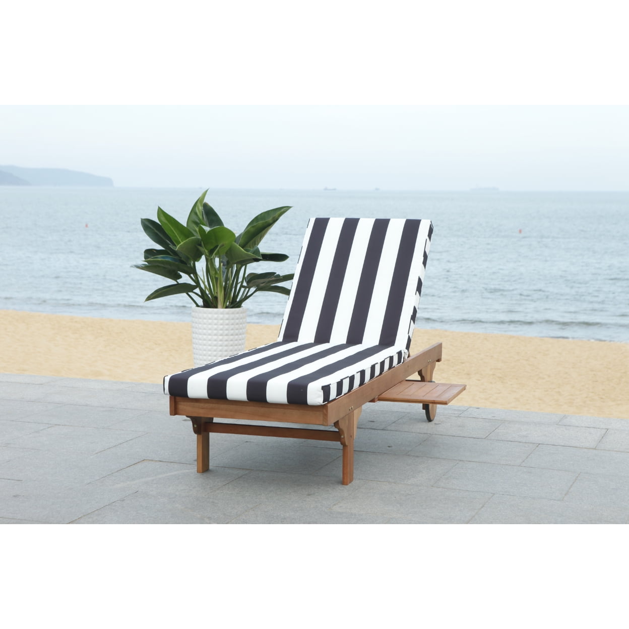 Newport chaise lounge chair outlet