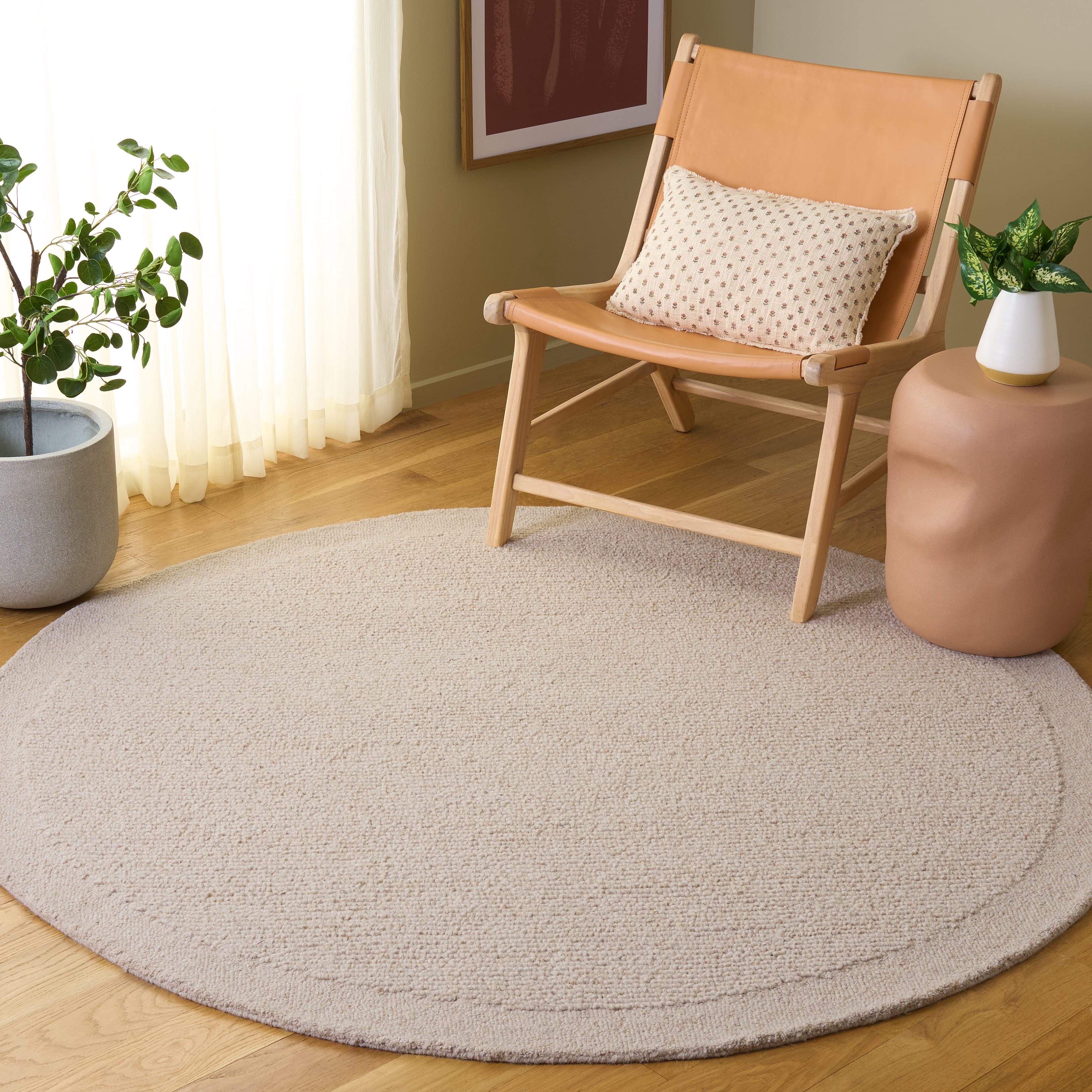 Safavieh Novelty Catherin Solid Color Area Rug, Beige, 6' x 6' Round