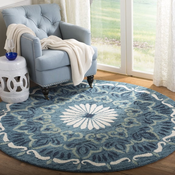 Safavieh Novelty Tamsen Looped Floral Area Rug or Runner