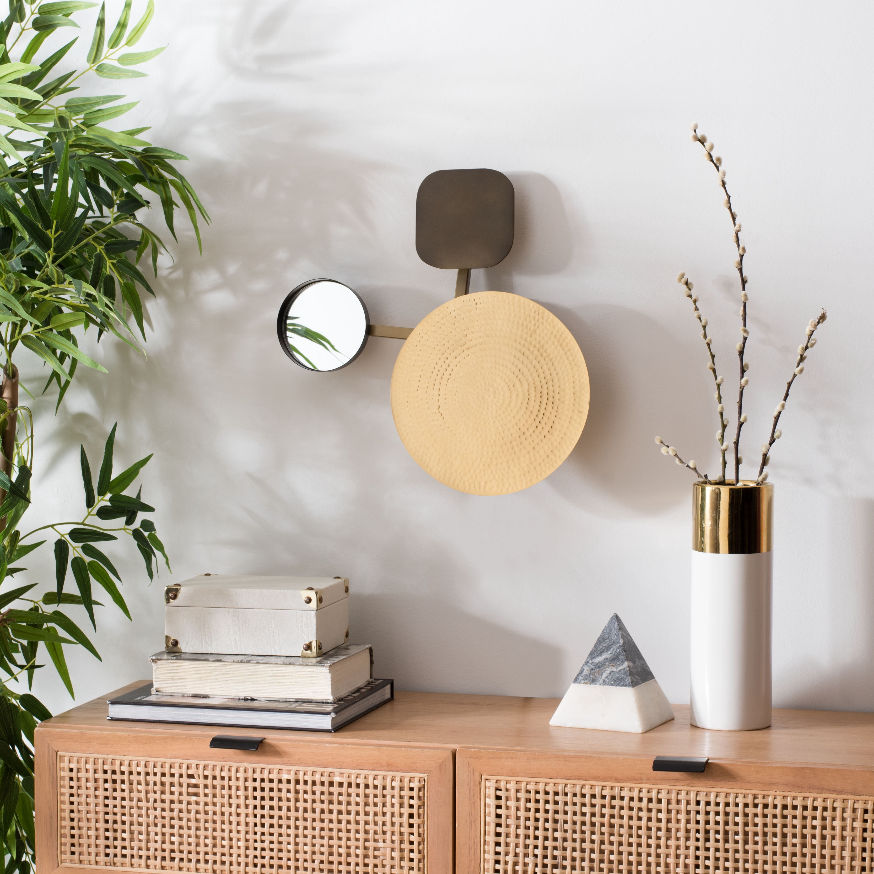 Safavieh Olosa Scandinavian Antique Brass Iron Wall Décor