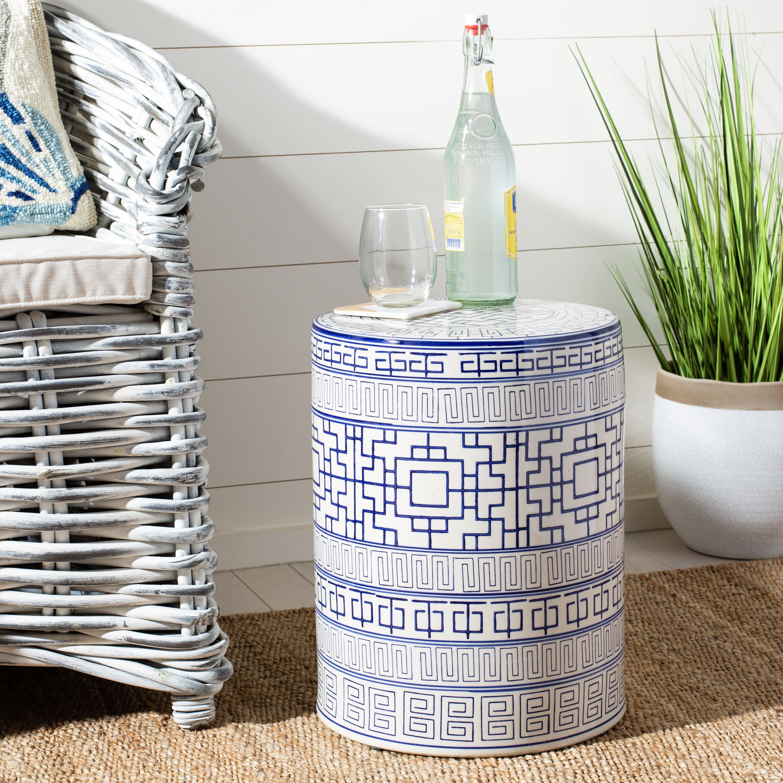 Safavieh Parri Indoor / Outdoor Ceramic Decorative Garden Stool