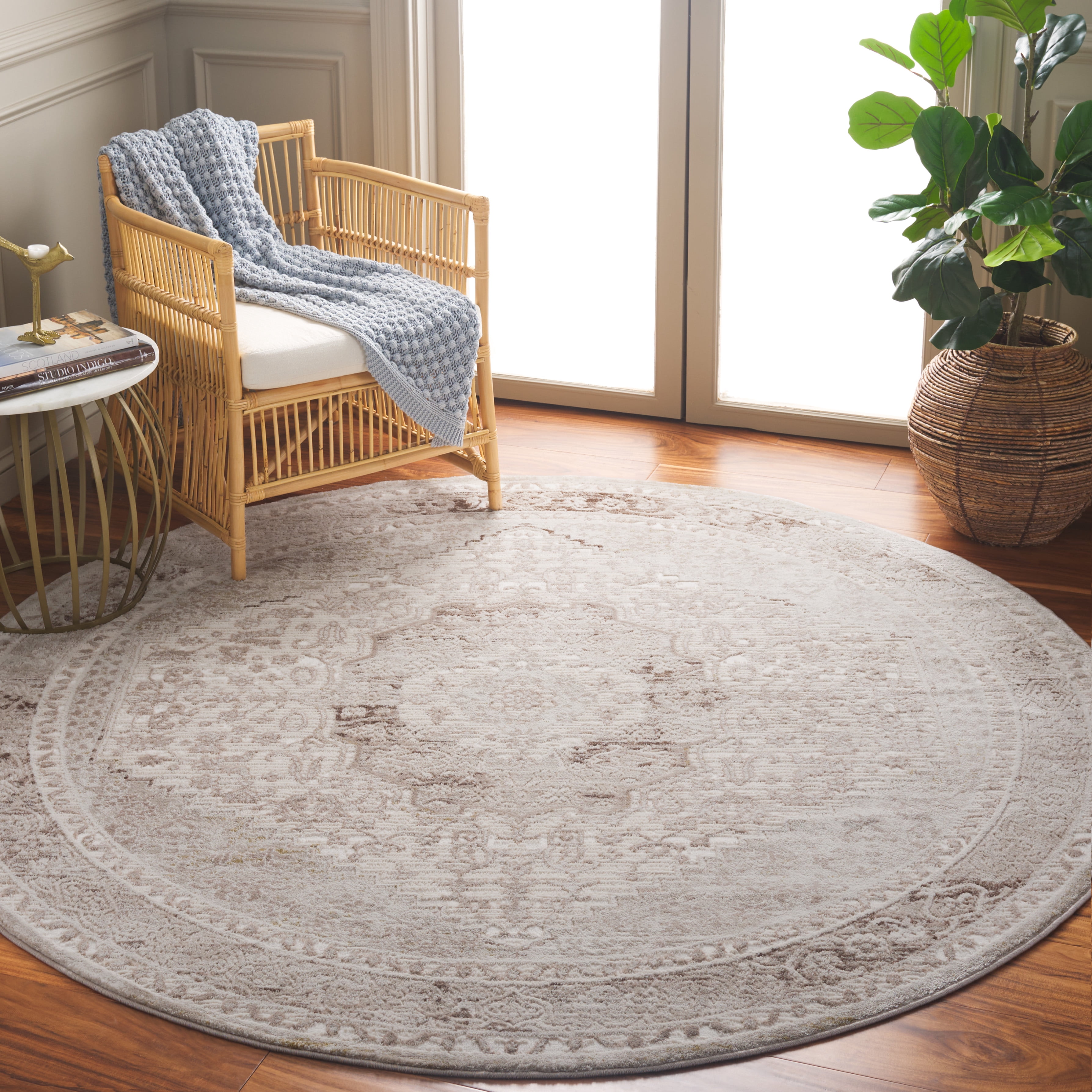 Safavieh Prestige Mattie Oriental Area Rug, Ivory/Beige, 6'7" x 6'7" Round