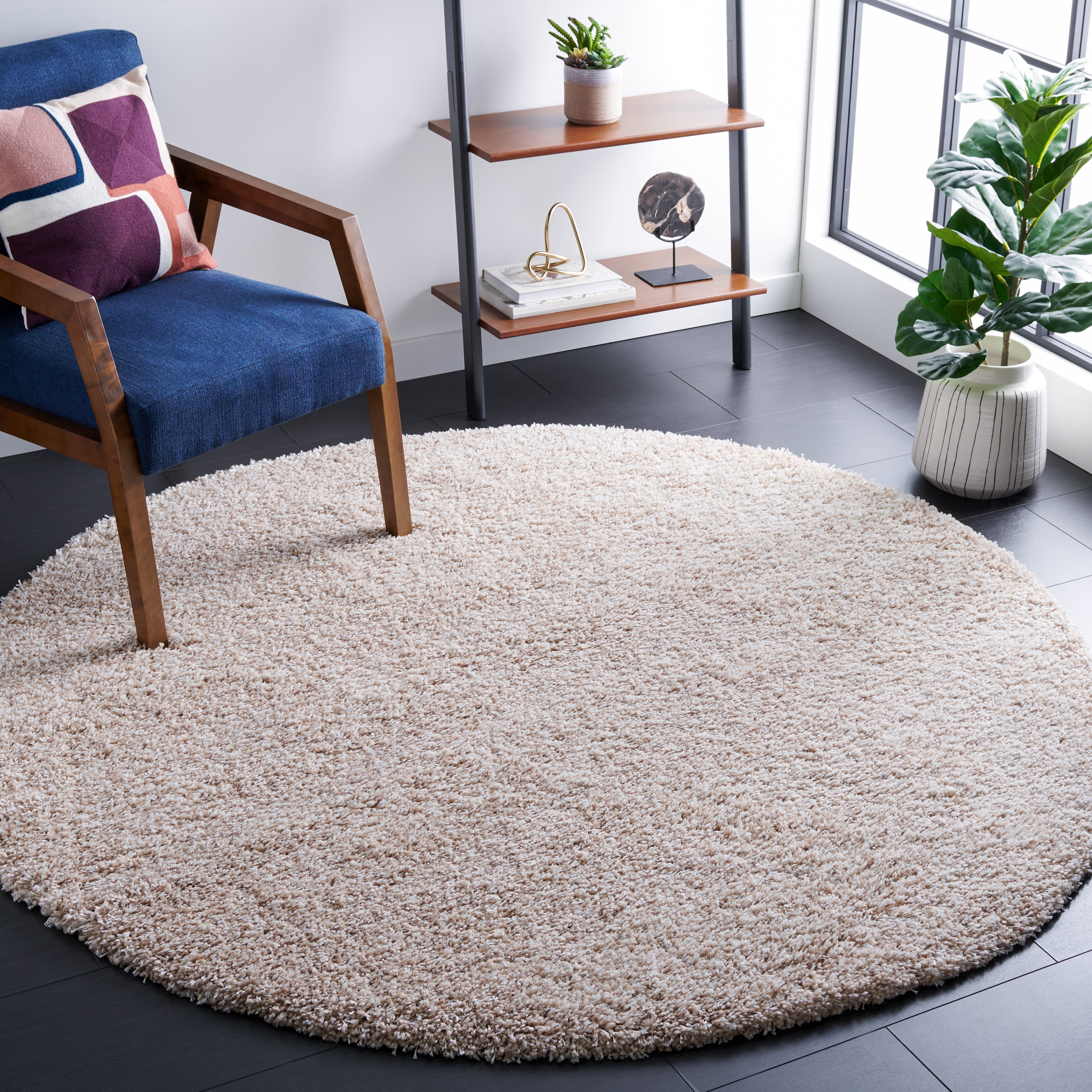 Safavieh Santa Monica Cali Solid Shag Area Rug, Beige, 4' x 4' Round