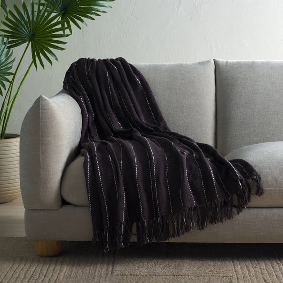 Safavieh Sloane 50" x 70" Bohemian Cotton Throw, Gray/White