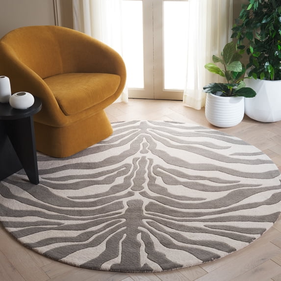 Safavieh Soho Gavril Animal Print Area Rug, Ivory/Gray, 6' x 6' Round