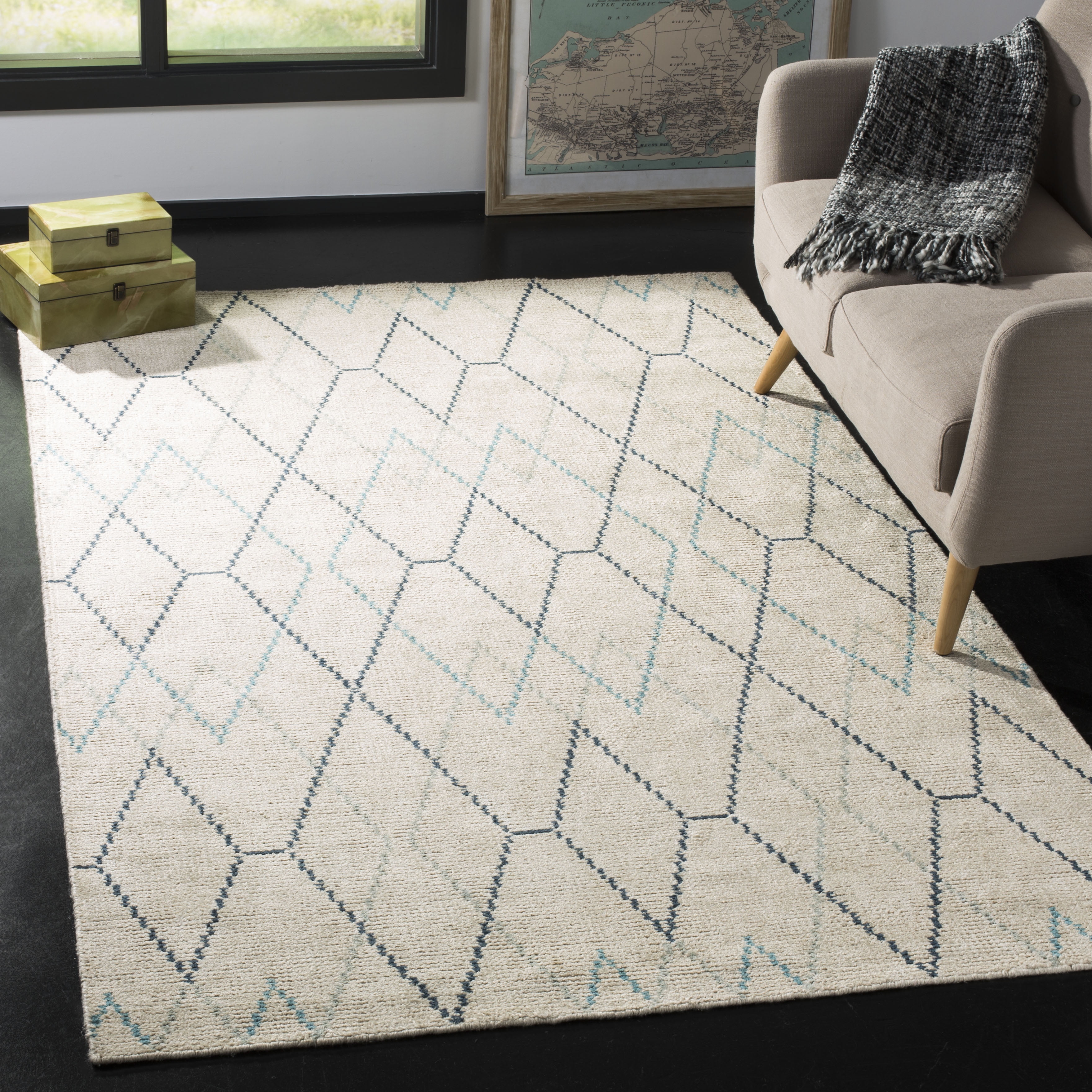 Hand-Knotted Ivory Wool and Viscose 5'x8' Rectangular Area Rug