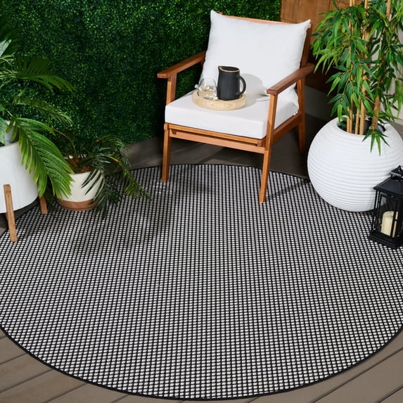 Safavieh Terrace Gina Geometric Indoor/Outdoor Area Rug, Black/White, 6'7" x 6'7" Round