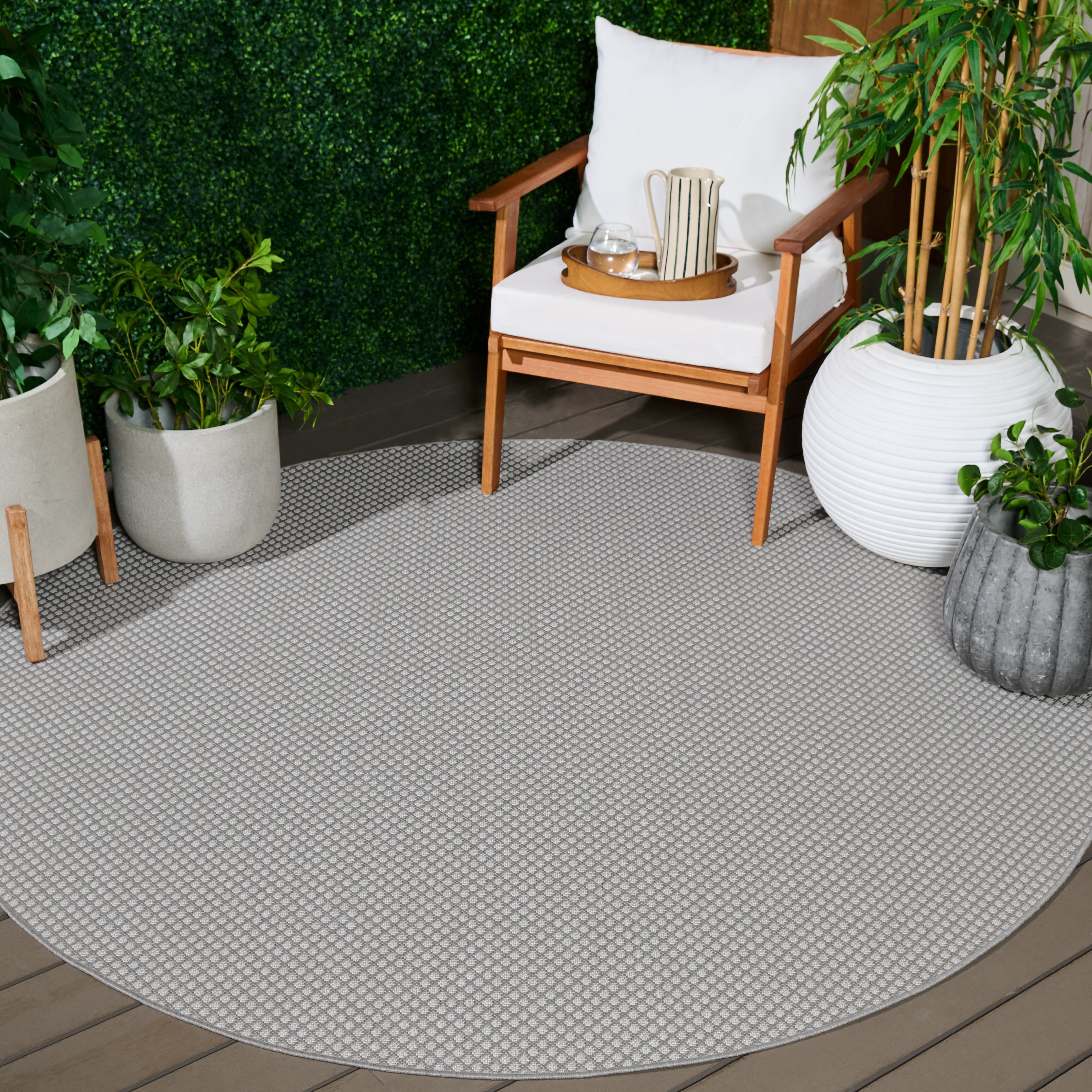 Safavieh Terrace Gina Geometric Indoor/Outdoor Area Rug, Gray/Ivory, 6'7" x 6'7" Round