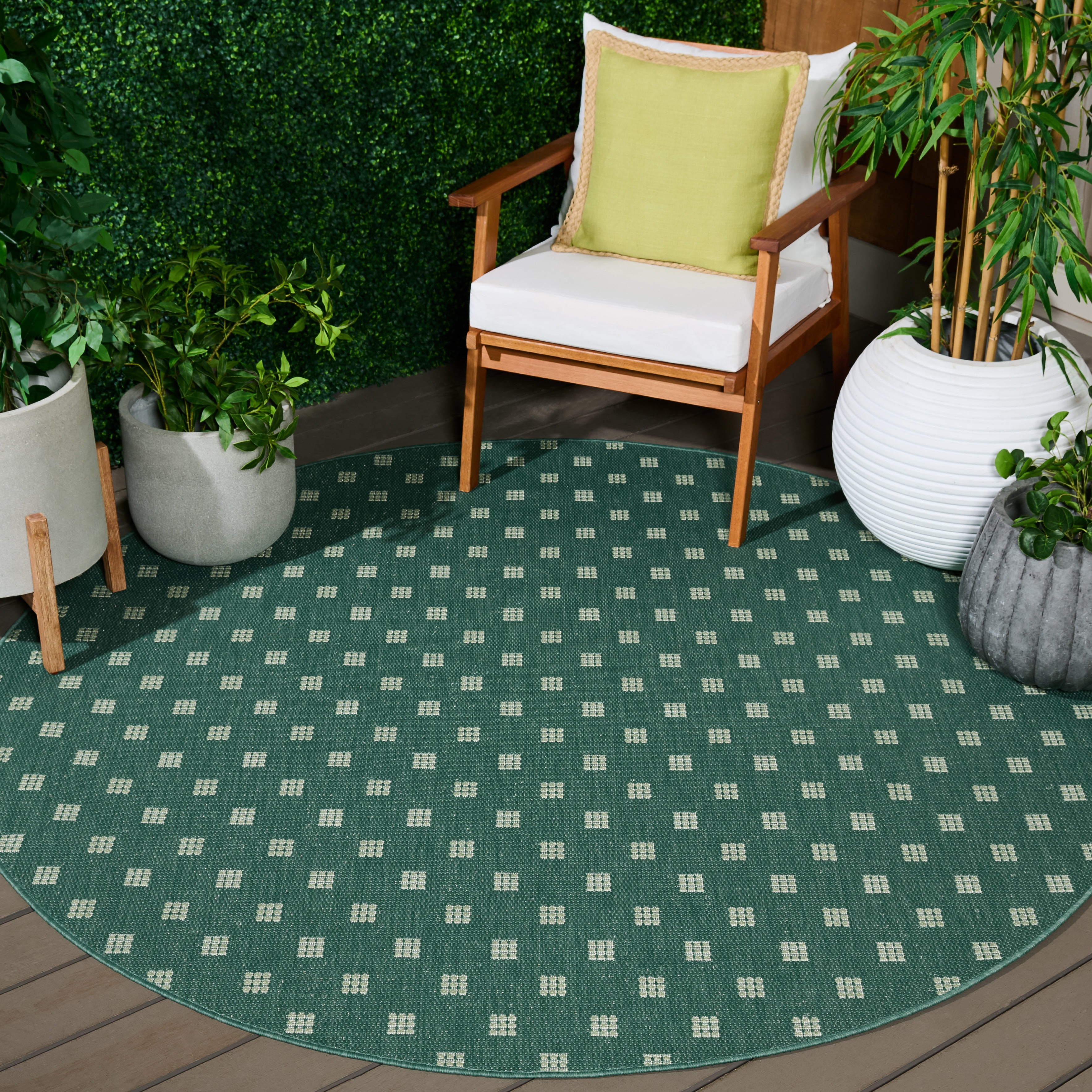 Safavieh Terrace Kelleh Geometric Indoor/Outdoor Area Rug, Dark Green/Light Green, 6'7" x 6'7" Round