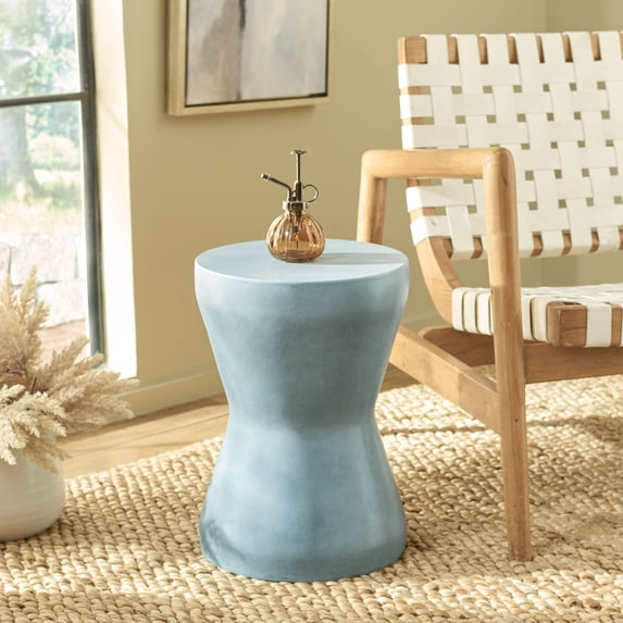 Safavieh Torre Indoor/Outdoor Round End Table, Powder Blue