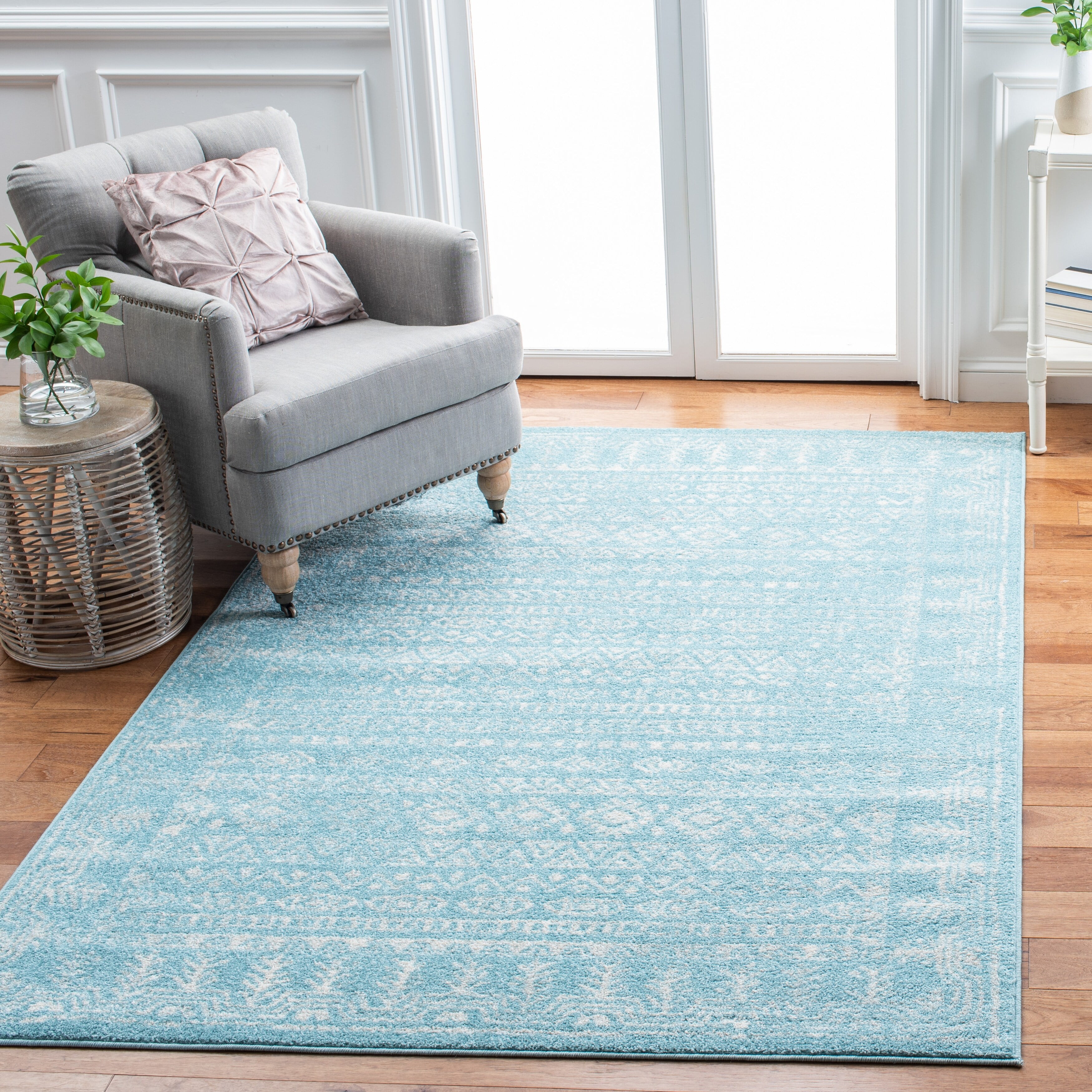 Aqua and Ivory Round Hand-Knotted Synthetic Rug