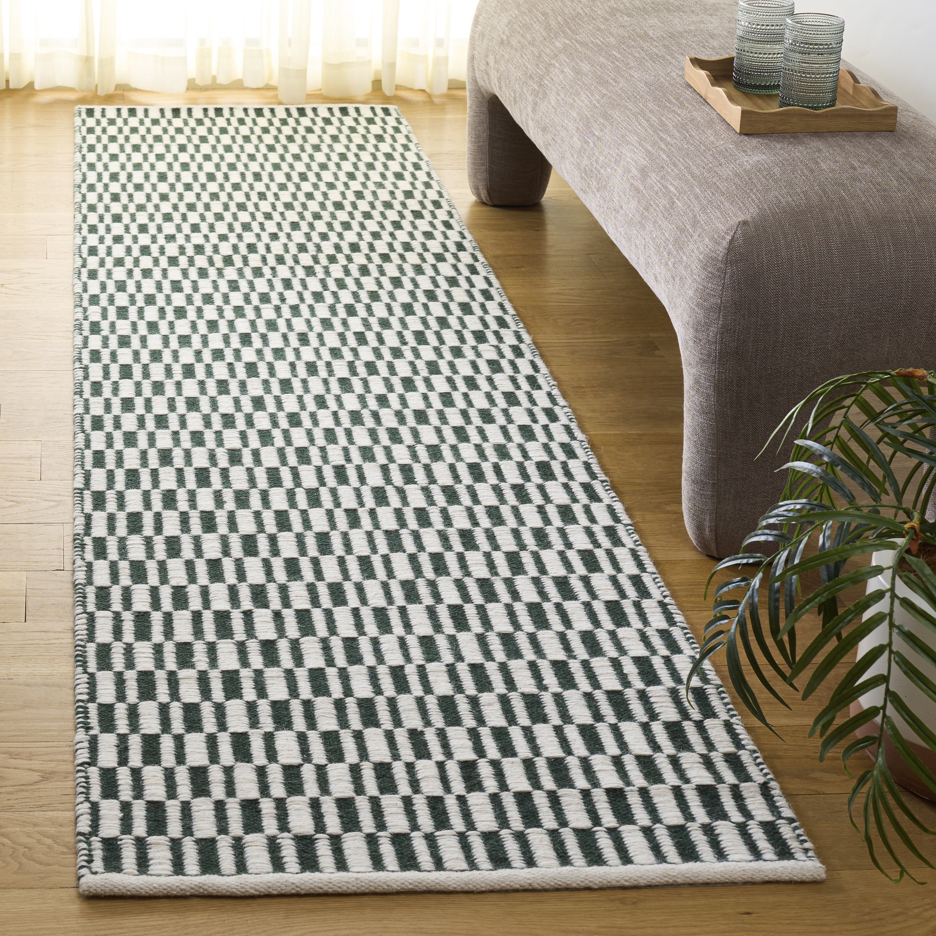 Safavieh Vermont Osmond Solid Color Runner Rug, Dark Green/Ivory, 2'3" x 9'