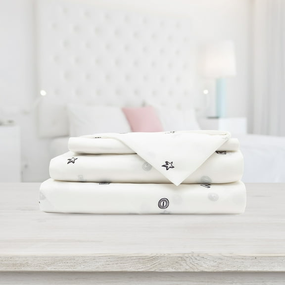 Safdie & Co. 4-piece Modern Polyester Gaming Double Sheet Set in White/Black