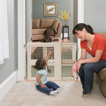 Safety 1st Lift, Lock & Swing Dual-Mode Gate, White