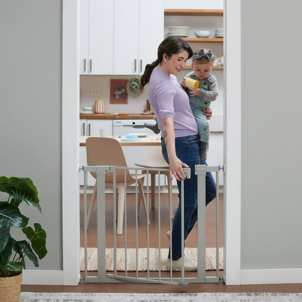Safety 1st Simple Pass Walk-through Gate