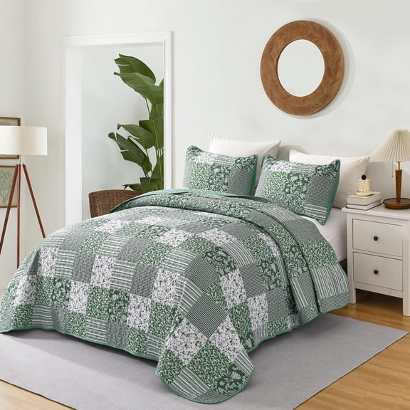 Sage Green Boho King Quilt Set