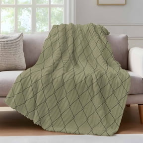 Sage Green Quilted Lines Throw Blanket for Couch Minimalist Rhombus Pattern Diamond Grid Soft and Warm Flannel 3D Striped Fluffy Fuzzy Fleece Blanket Lightweight Throw for Bed, Sofa 30 x 40 Inches