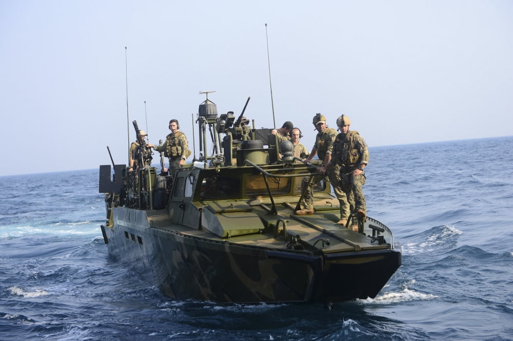 Sailors conduct patrol operations in the Arabian Gulf Canvas Art - Stocktrek Images (35 x 23)