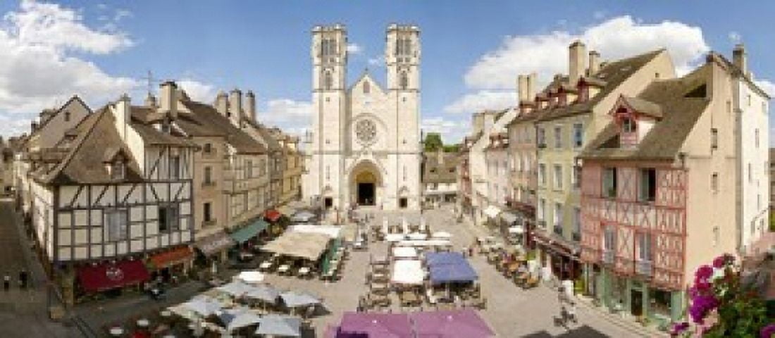 Saint-Vincent De Chalon-Sur-Saone cathedral Chalon-Sur-Saone Burgundy France Canvas Art - Panoramic Images (30 x 14)