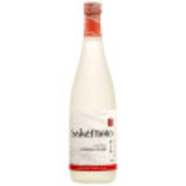 SakeMoto, Sakemoto Junmai Sake, 720 ml Bottle, 15% ABV - Walmart.com