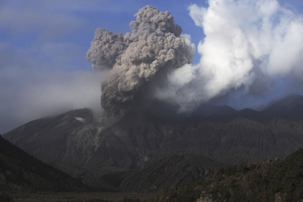 Sakurajima eruption Kagoshima Japan Canvas Art - Martin RietzeStocktrek Images (17 x 12)