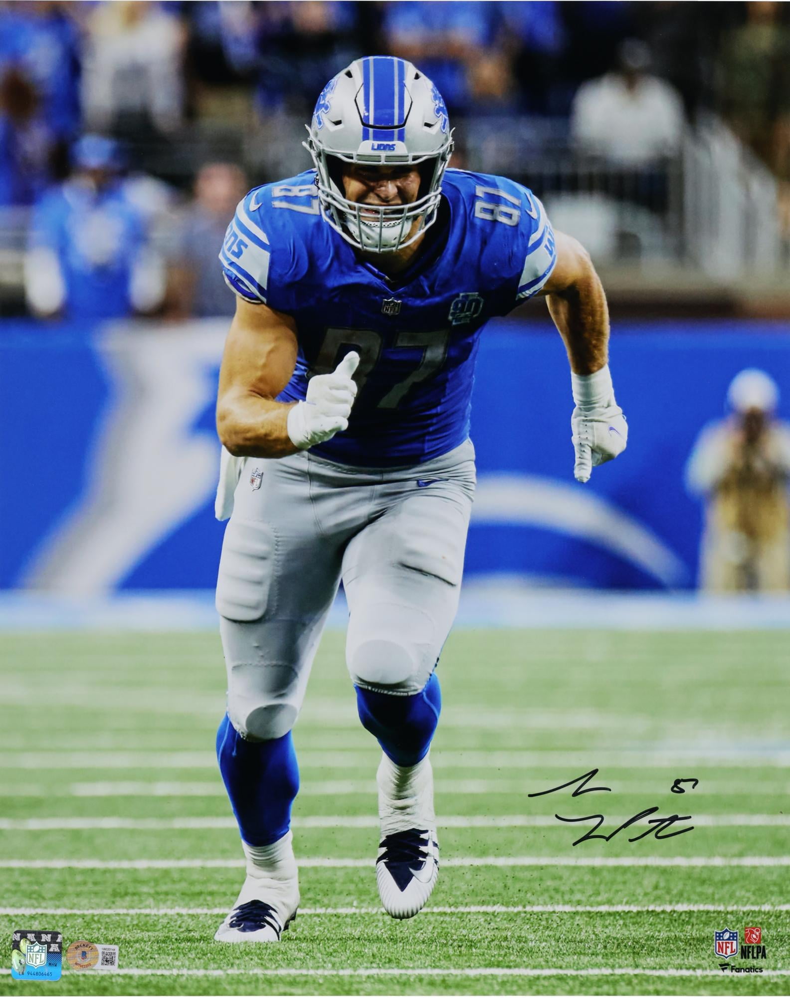 Sam LaPorta Detroit Lions Autographed 16" x 20" Running Route in Blue Jersey Photograph - Fanatics Authentic Certified
