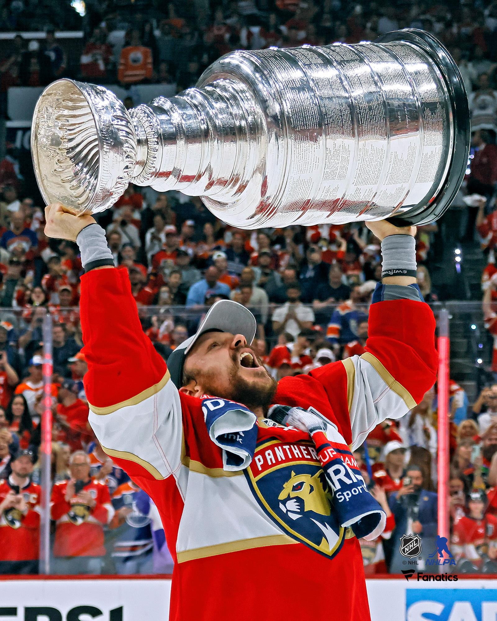 Sam Reinhart Florida Panthers Unsigned 2024 Stanley Cup Champions