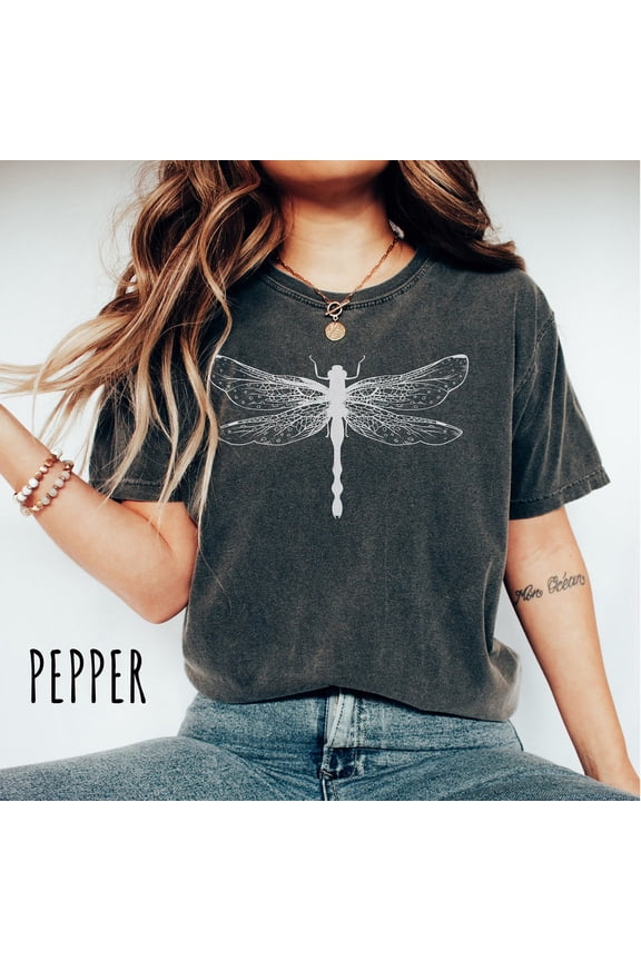 Minimalist Dragonfly TShirt | Nature Inspired Cottage Core Aesthetic Shirt | S-5XLd Graphic Tee Gift for Women