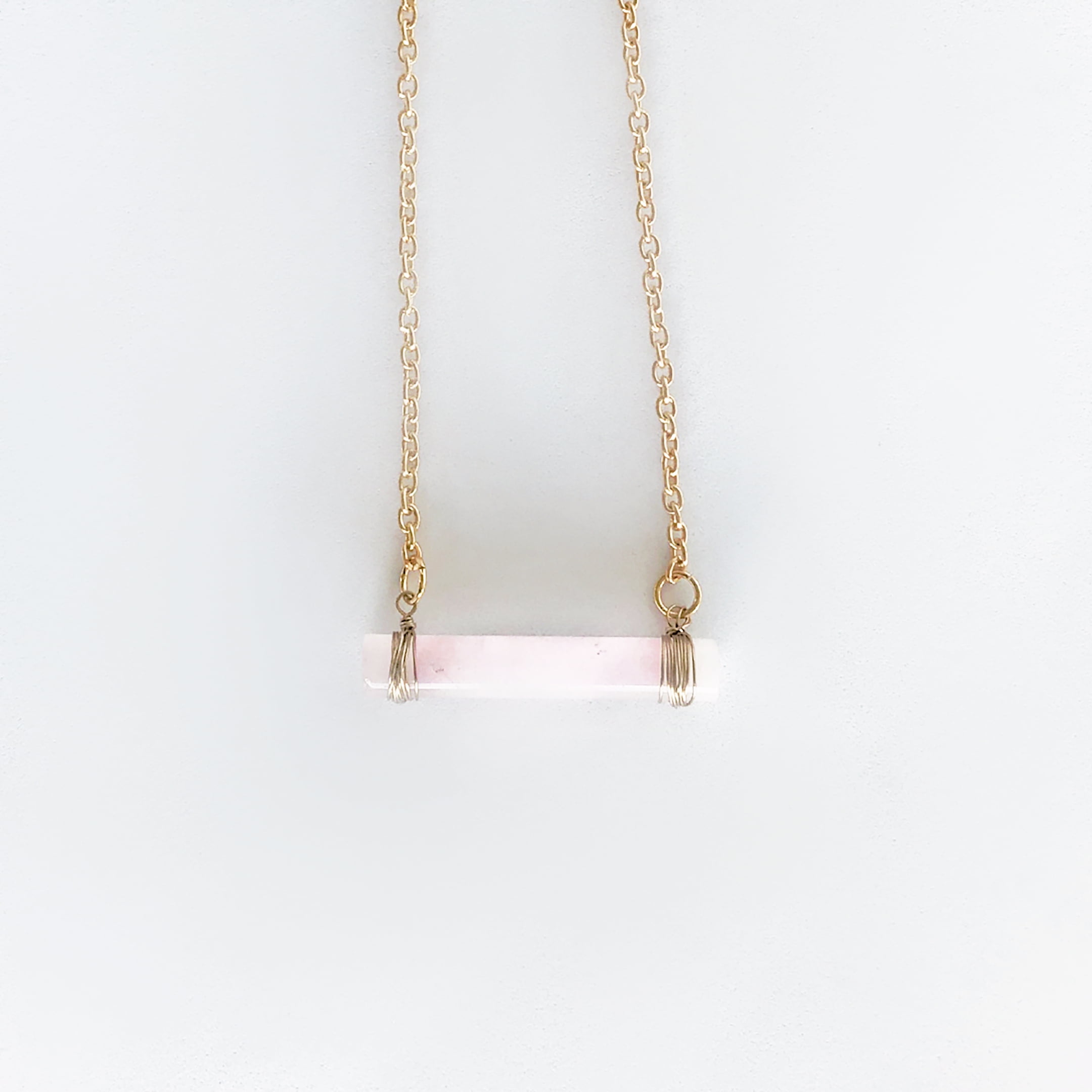 Rose quartz bar necklace deals
