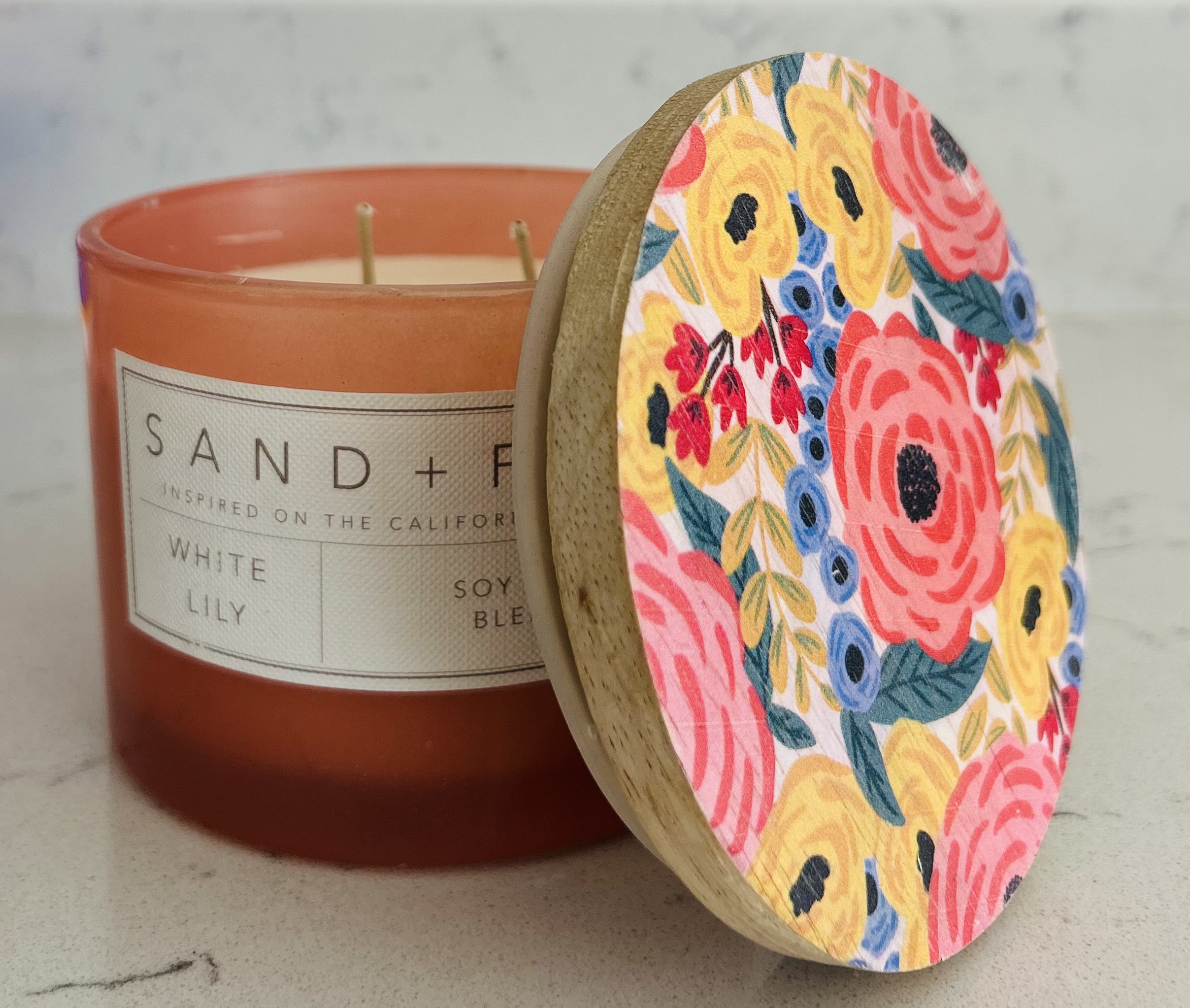 Sand + Fog White lily Scented Candle