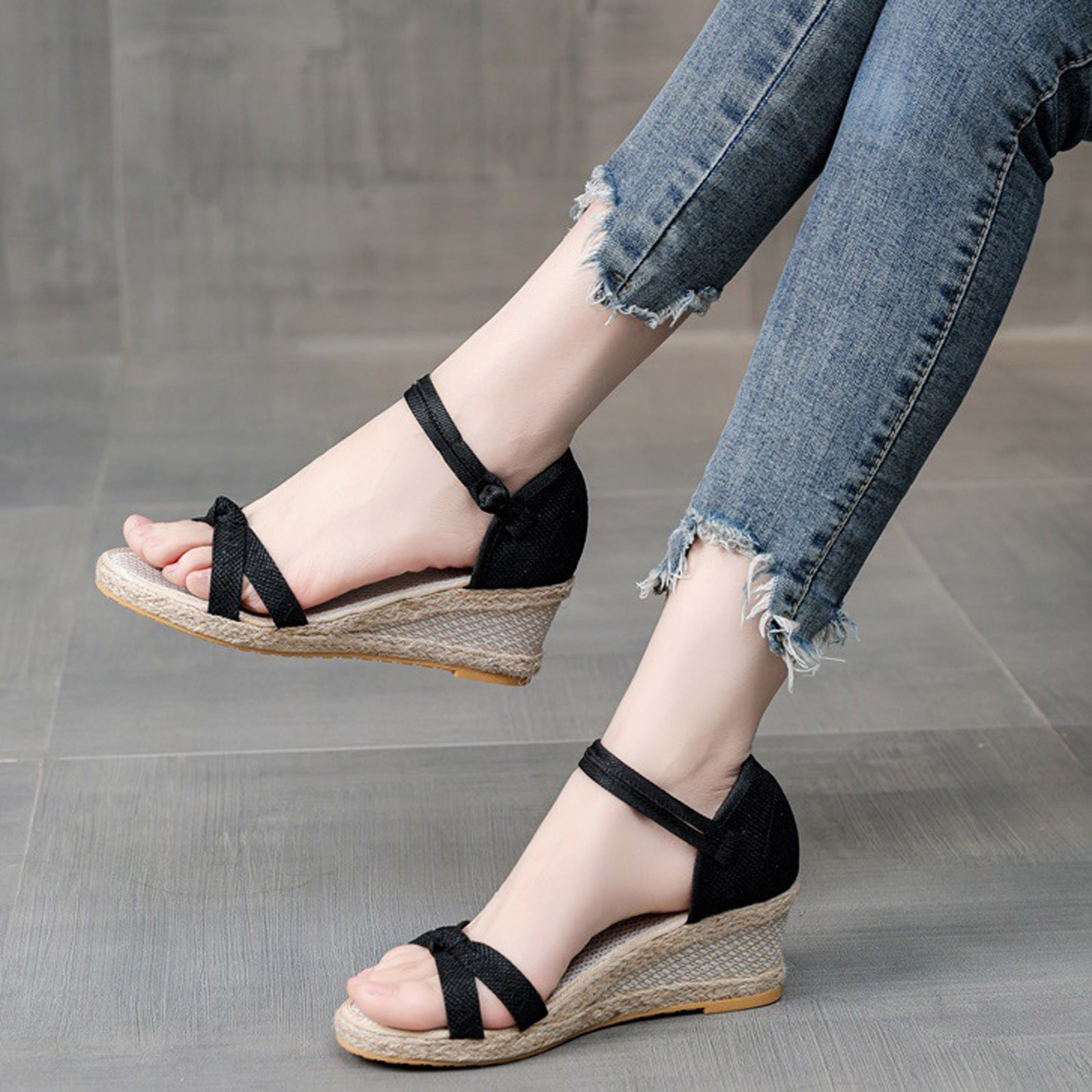 Casual Hollowed Out Sequins Patchwork Fish Mouth Out Door Wedges Shoes(3 Colors) Casual Hollowed Out Sequins Patchwork Fish Mouth Out Door Wedges Shoes(3 Colors)