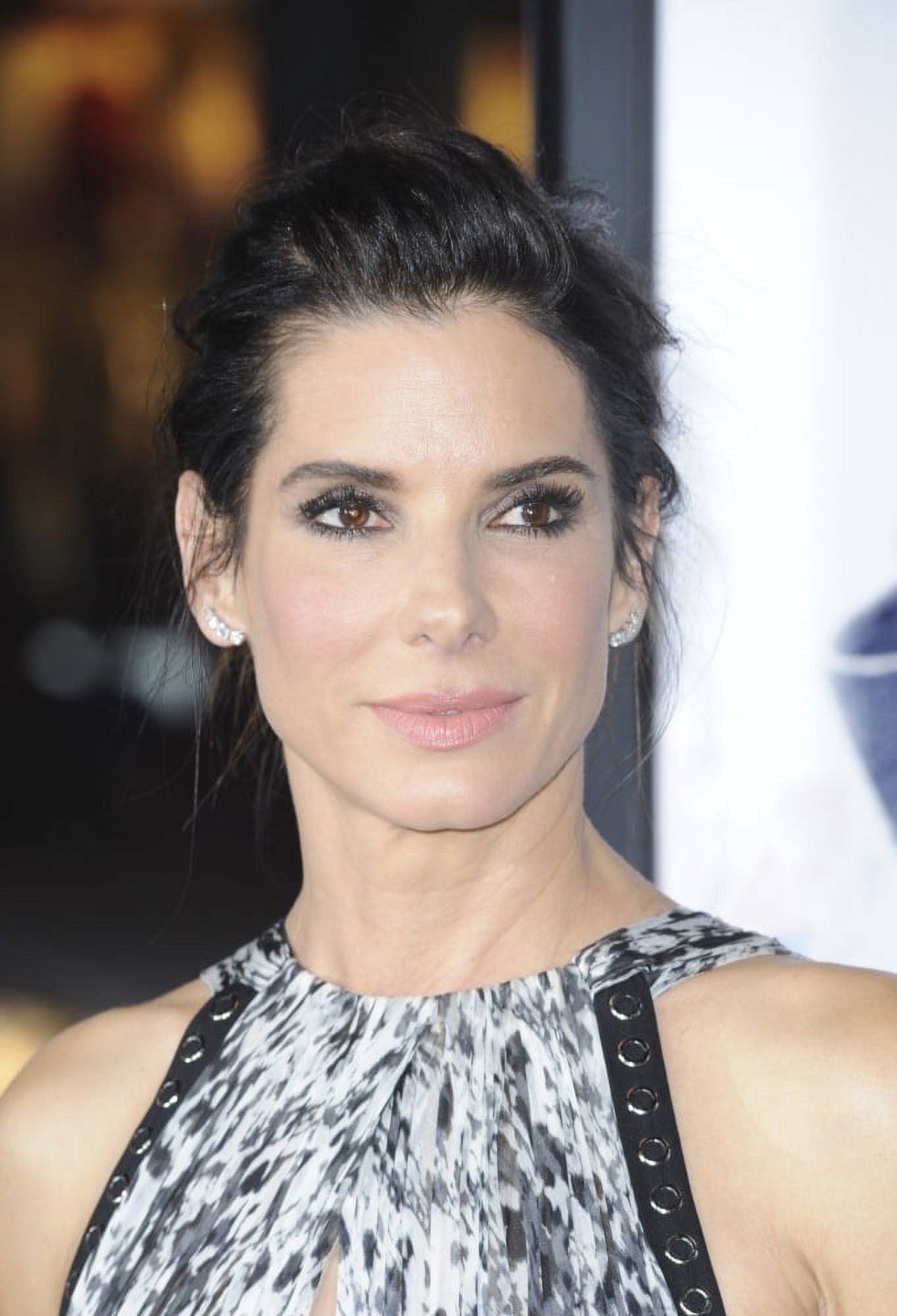 Sandra Bullock At Arrivals For Our Brand Is Crisis Premiere Canvas Art - (16 x 20)