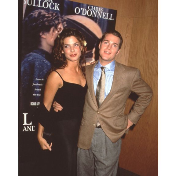 Sandra Bullock In Black Dress And Shawl With Chris O'Donnell At Love & War Premiere Photo Print (16 x 20) - Item # CPA4509