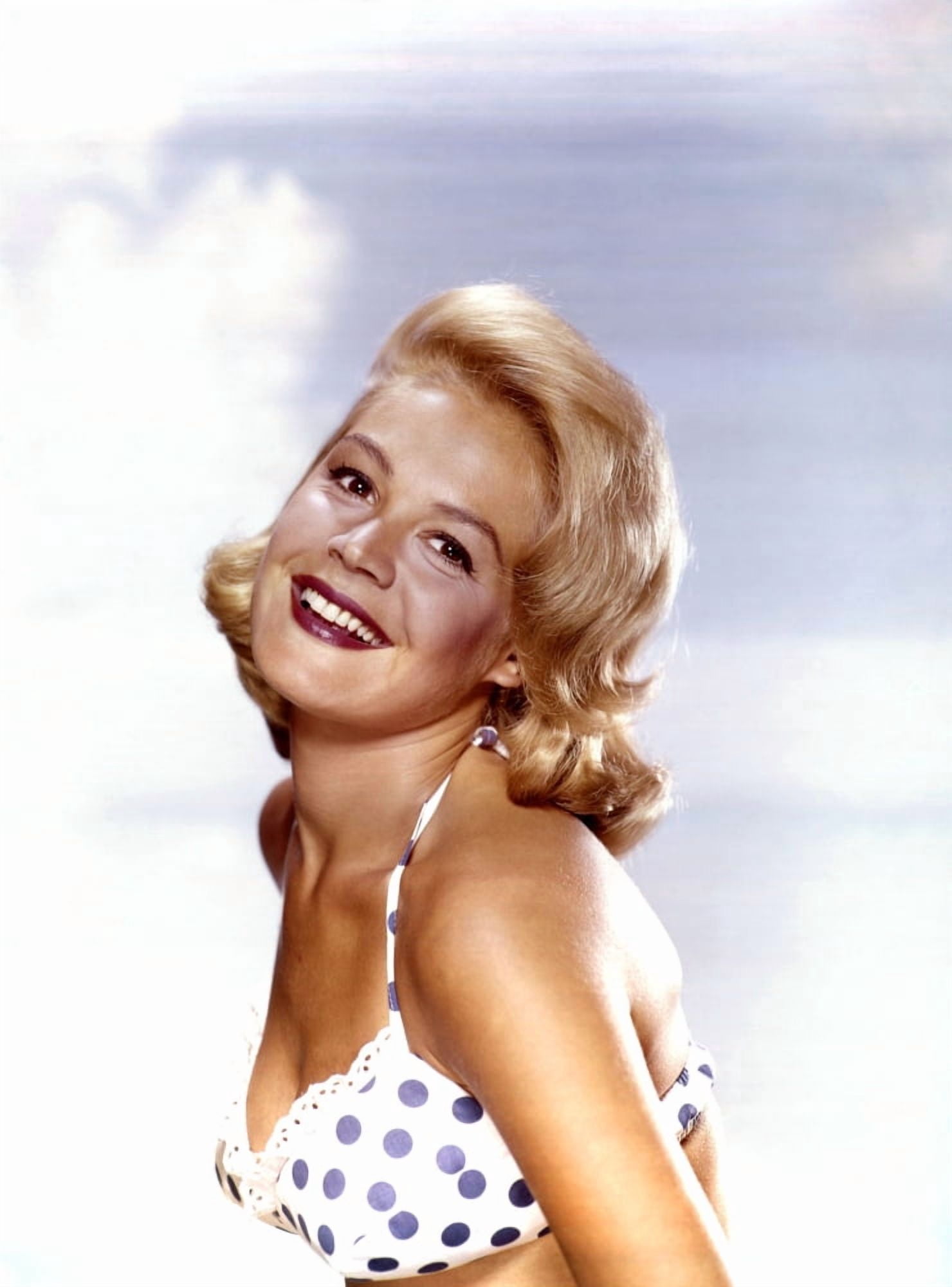 Sandra Dee Canvas Art - (16 x 20)