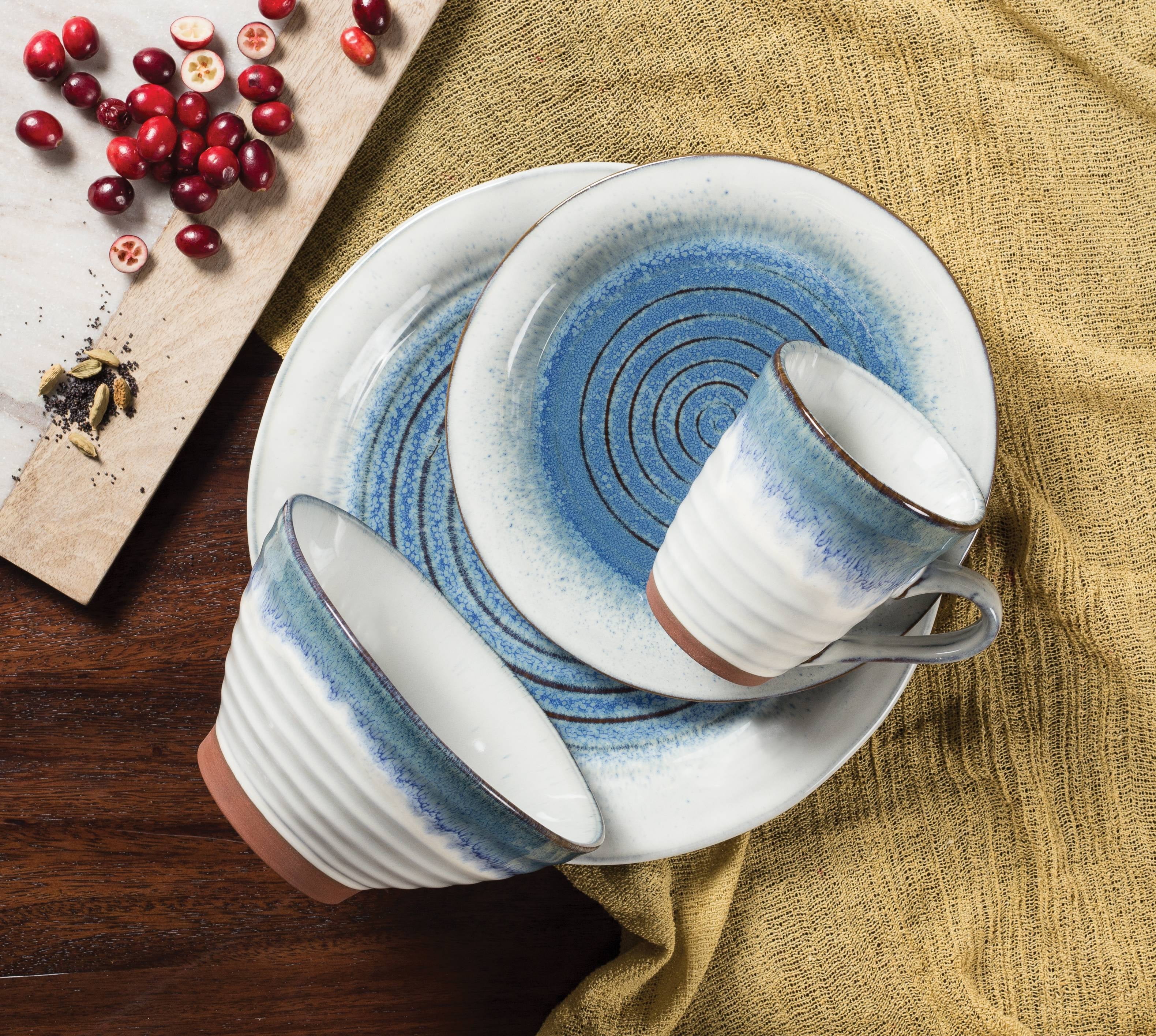 Talia Blue Porcelain Swirl 16-Piece Dinnerware Set, Service for 4